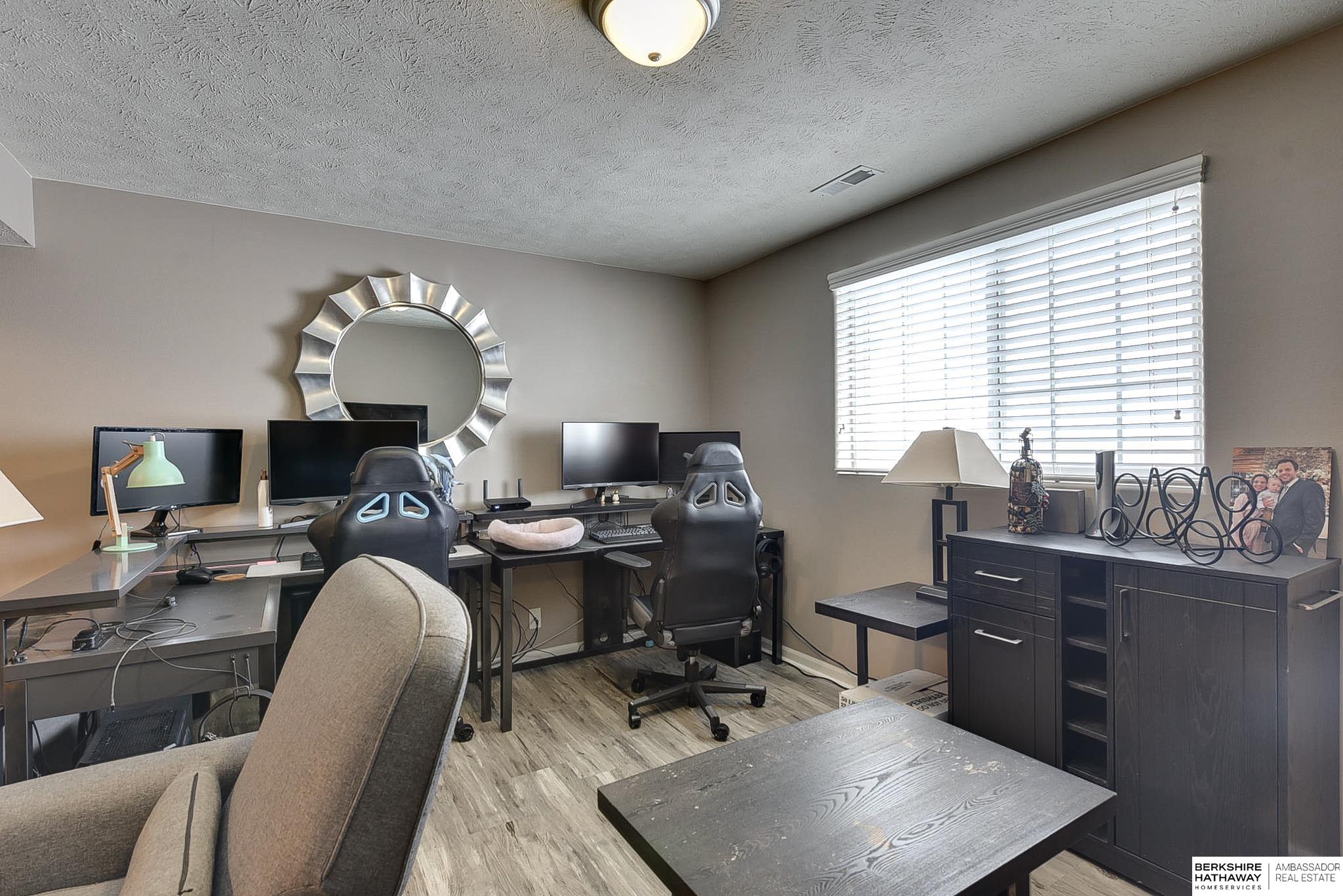 Omaha, Nebraska 68135, United States, 3 Bedrooms Bedrooms, ,2 BathroomsBathrooms,Residential,Active,94878