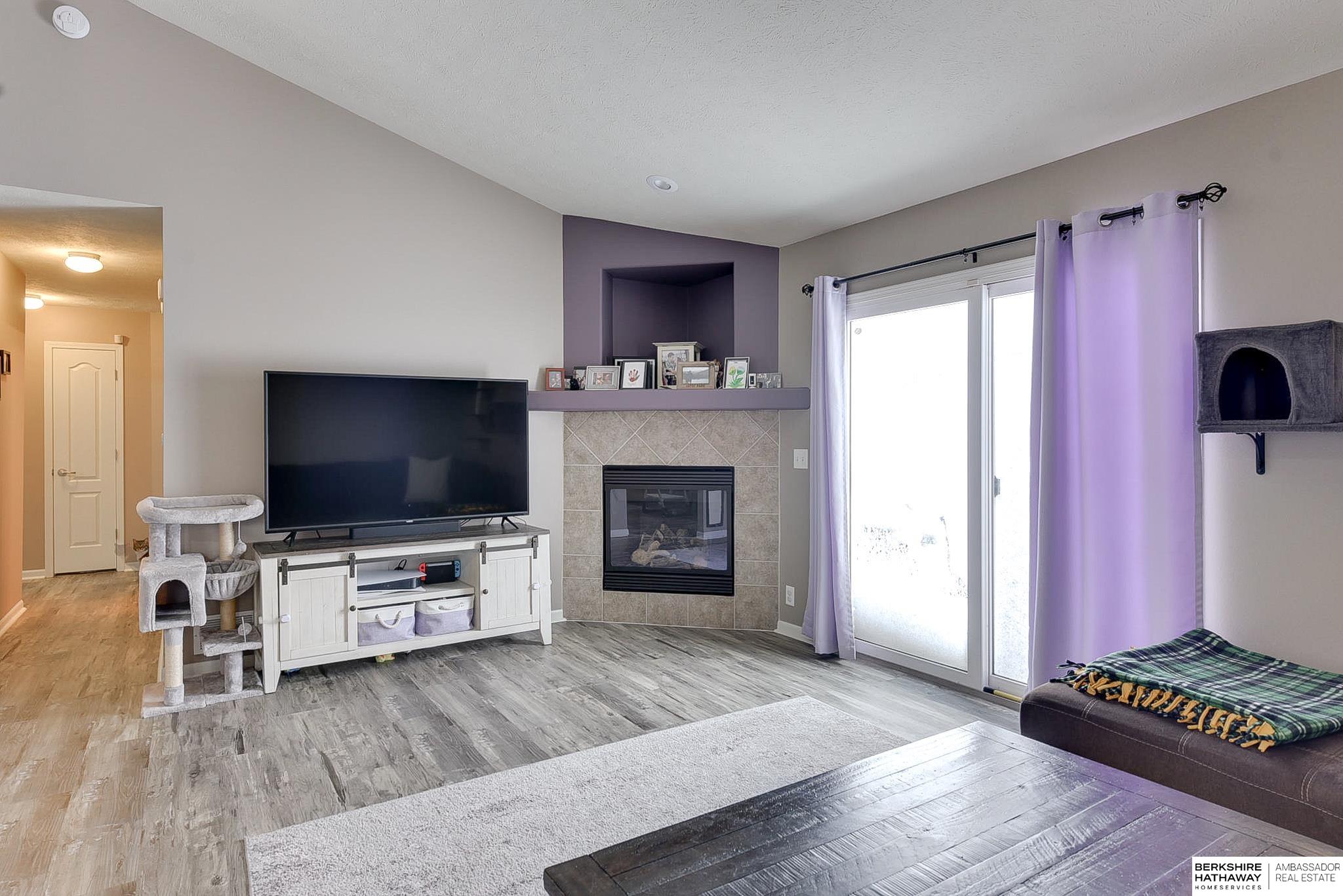 Omaha, Nebraska 68135, United States, 3 Bedrooms Bedrooms, ,2 BathroomsBathrooms,Residential,Active,94878