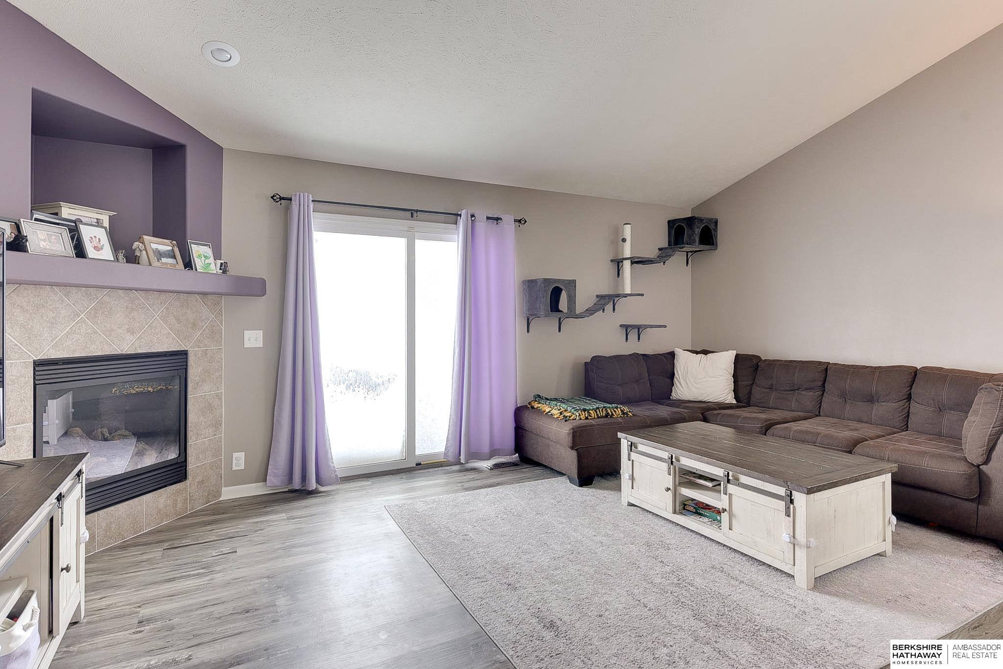 Omaha, Nebraska 68135, United States, 3 Bedrooms Bedrooms, ,2 BathroomsBathrooms,Residential,Active,94878