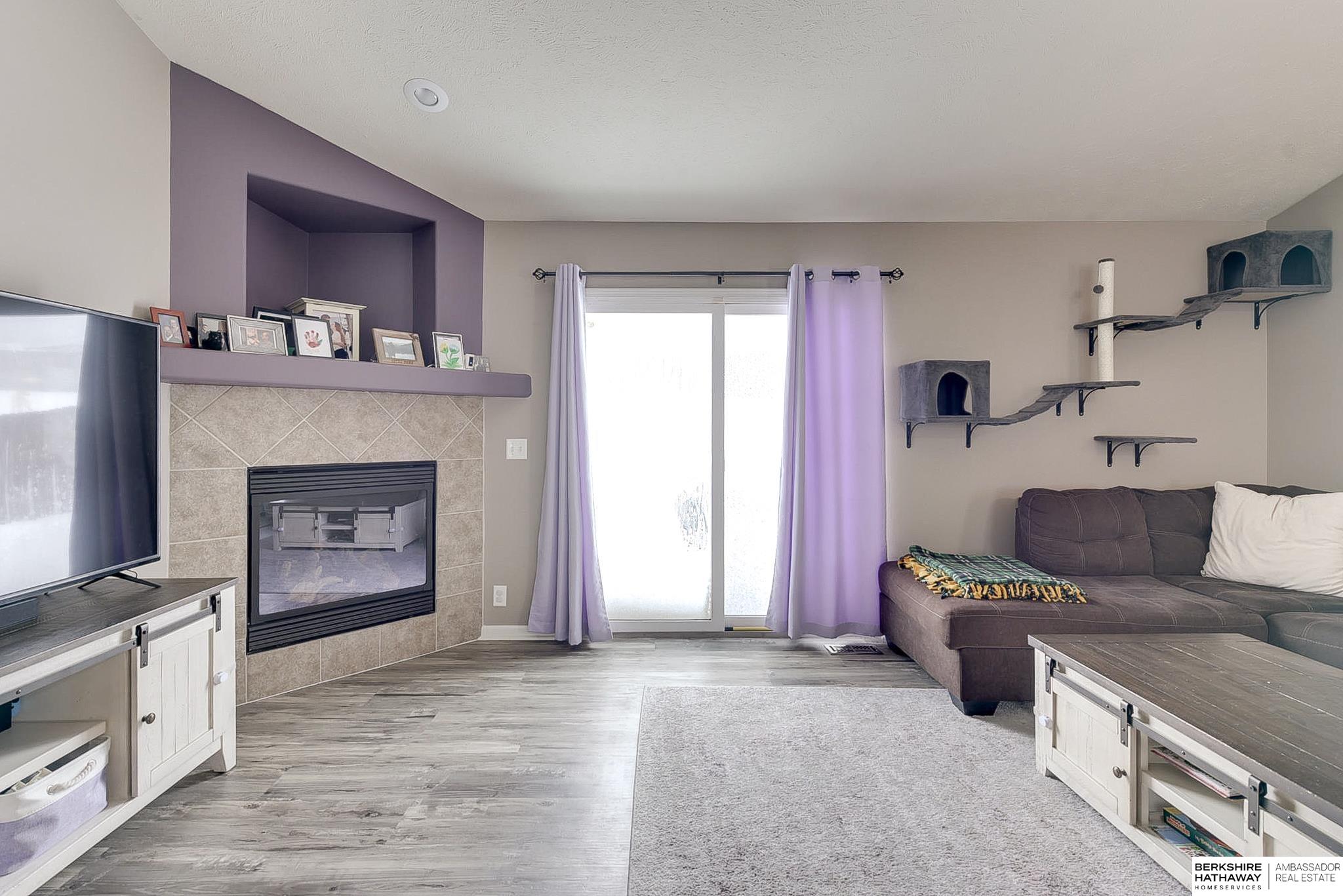 Omaha, Nebraska 68135, United States, 3 Bedrooms Bedrooms, ,2 BathroomsBathrooms,Residential,Active,94878