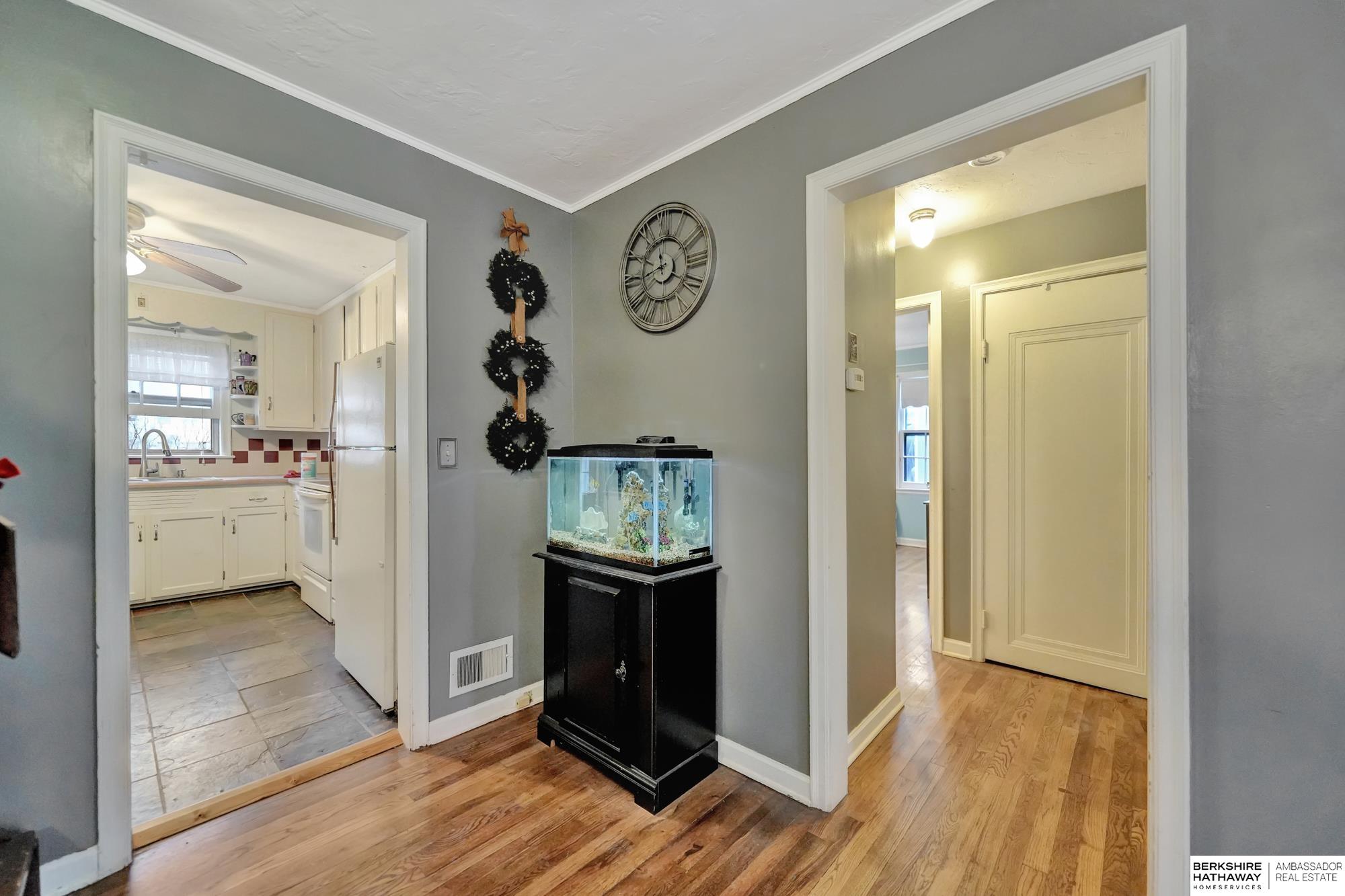 Lincoln, Nebraska 68502, United States, 3 Bedrooms Bedrooms, ,2 BathroomsBathrooms,Residential,Pending,14848