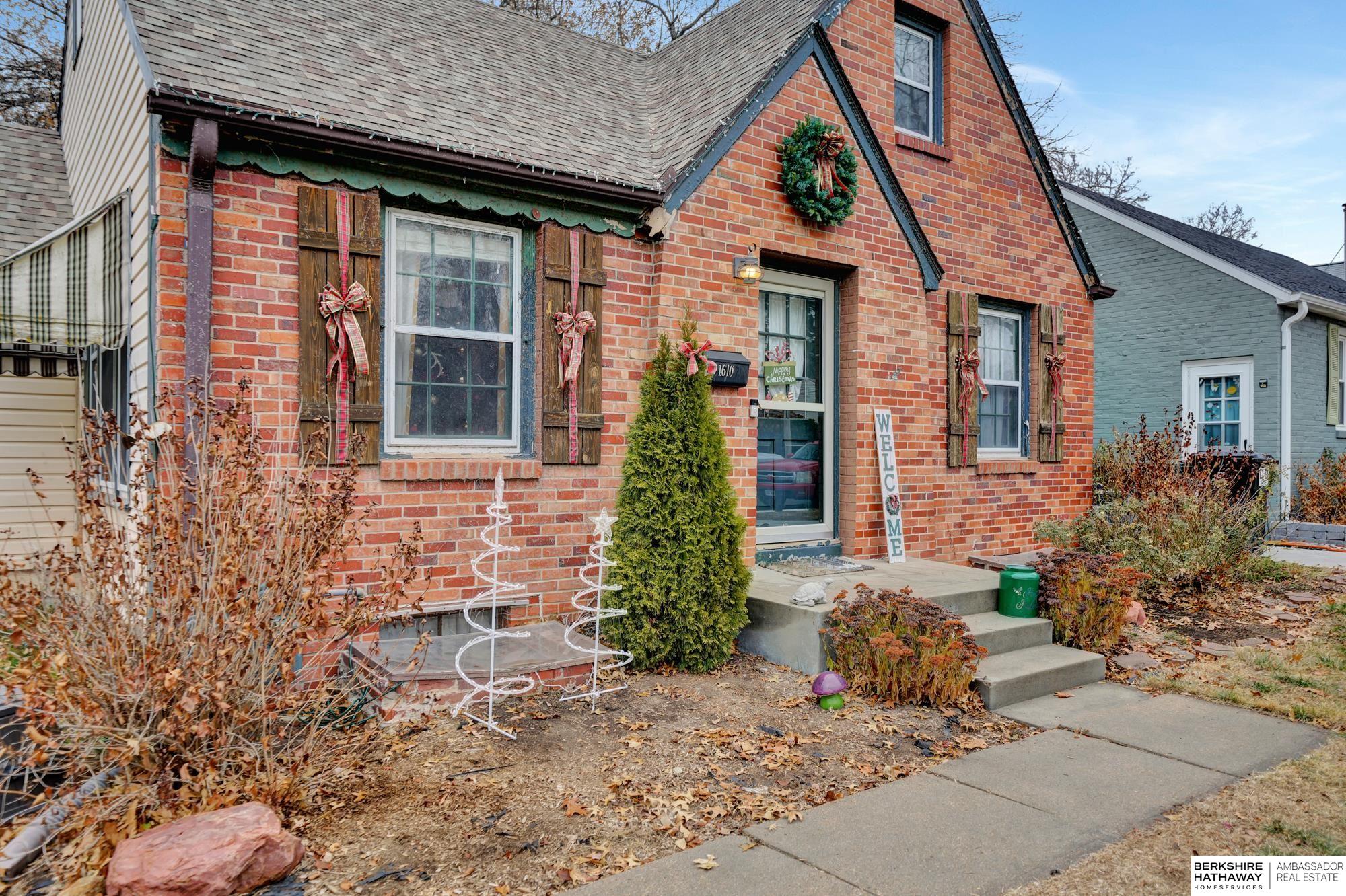 Lincoln, Nebraska 68502, United States, 3 Bedrooms Bedrooms, ,2 BathroomsBathrooms,Residential,Pending,14848