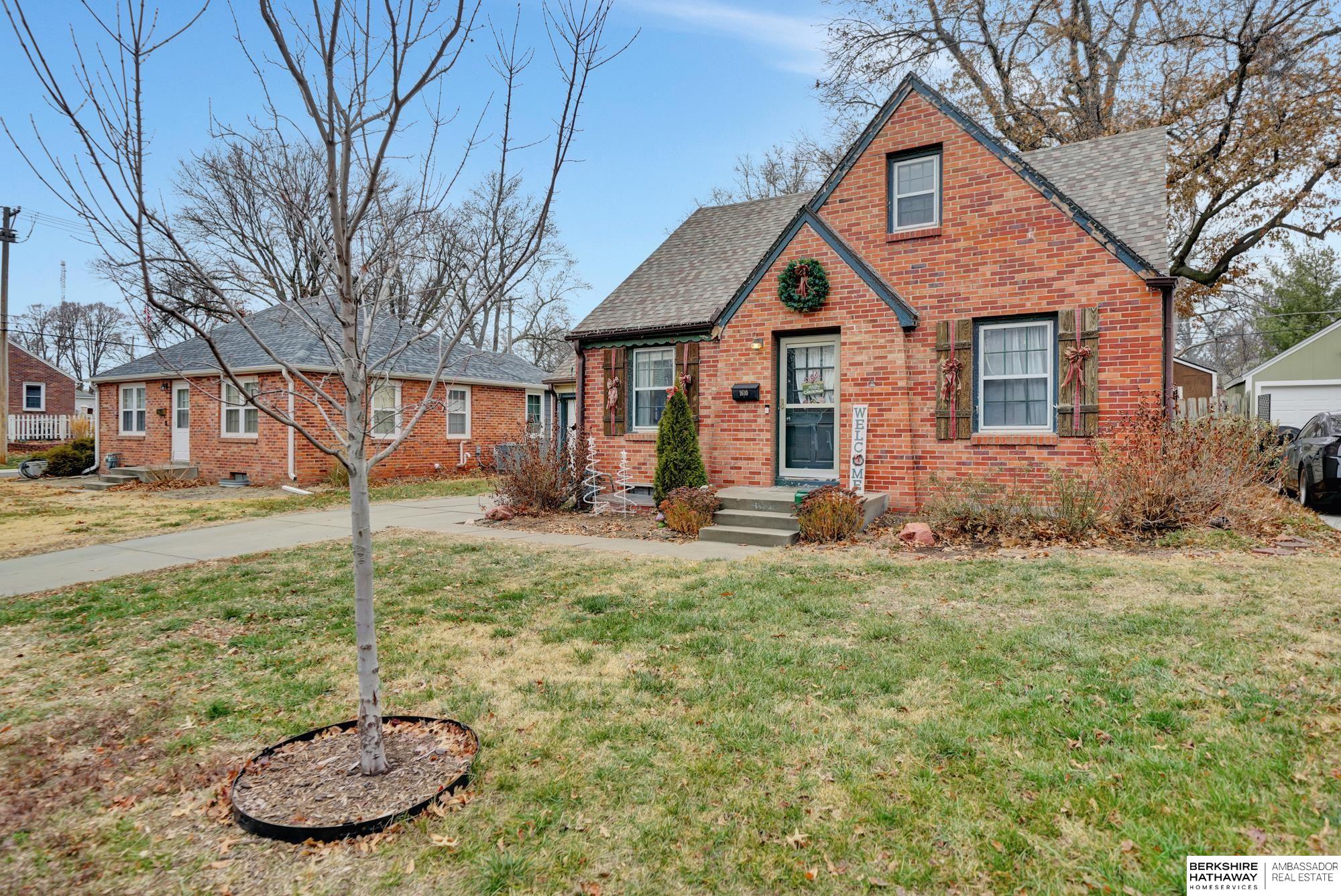 Lincoln, Nebraska 68502, United States, 3 Bedrooms Bedrooms, ,2 BathroomsBathrooms,Residential,Pending,14848