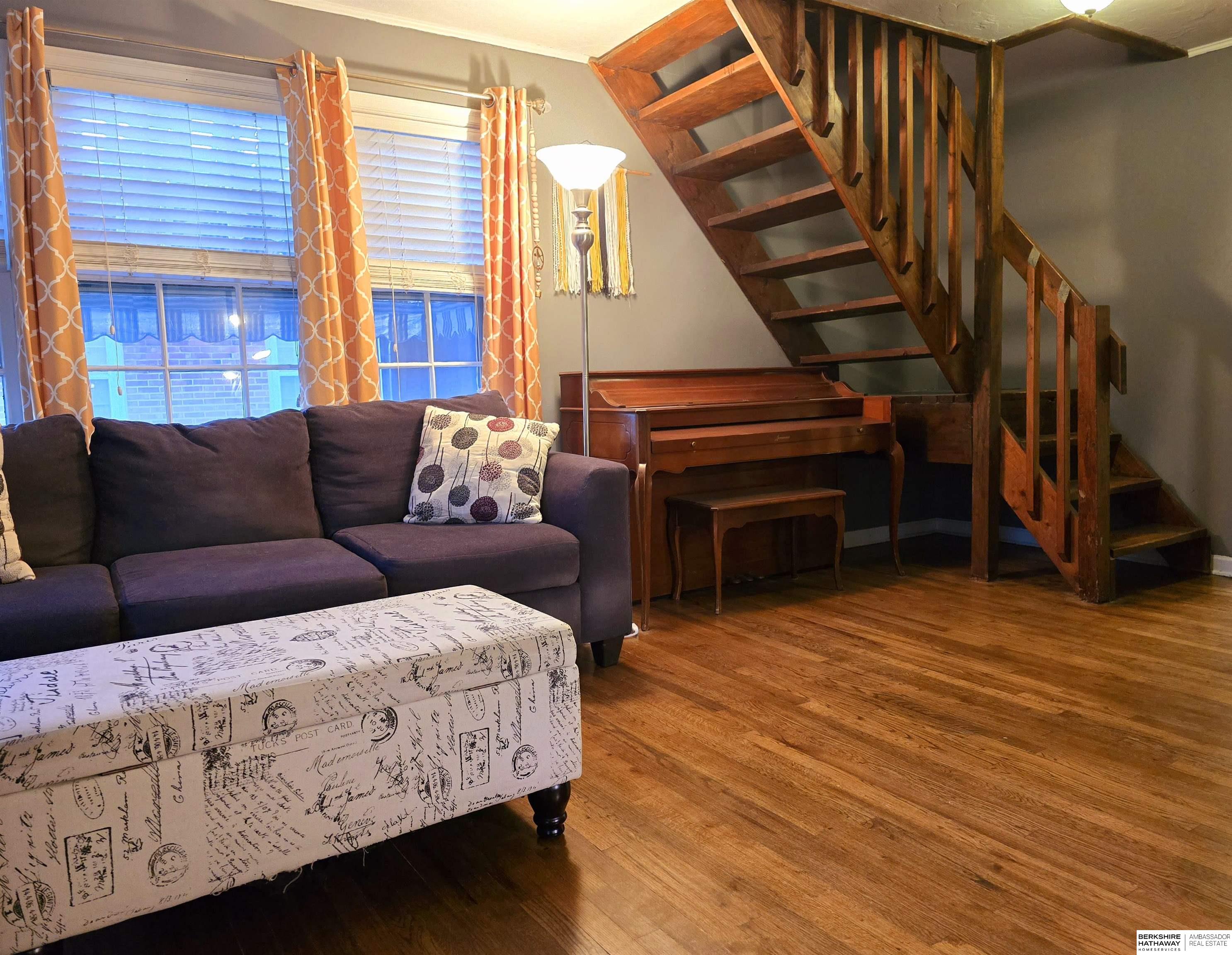 Lincoln, Nebraska 68502, United States, 3 Bedrooms Bedrooms, ,2 BathroomsBathrooms,Residential,Pending,14848