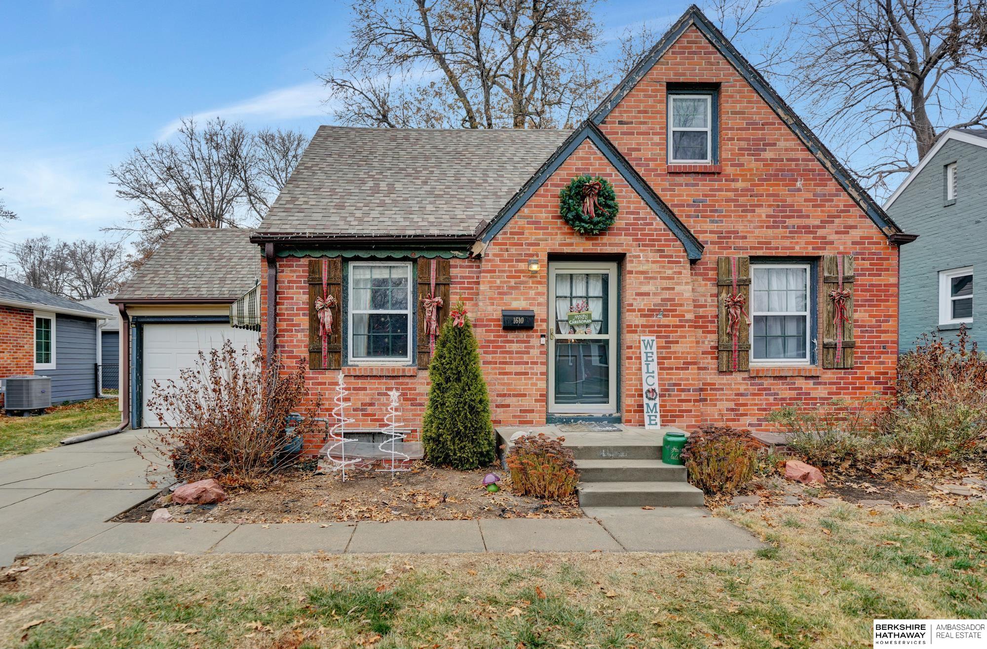 Lincoln, Nebraska 68502, United States, 3 Bedrooms Bedrooms, ,2 BathroomsBathrooms,Residential,Pending,14848