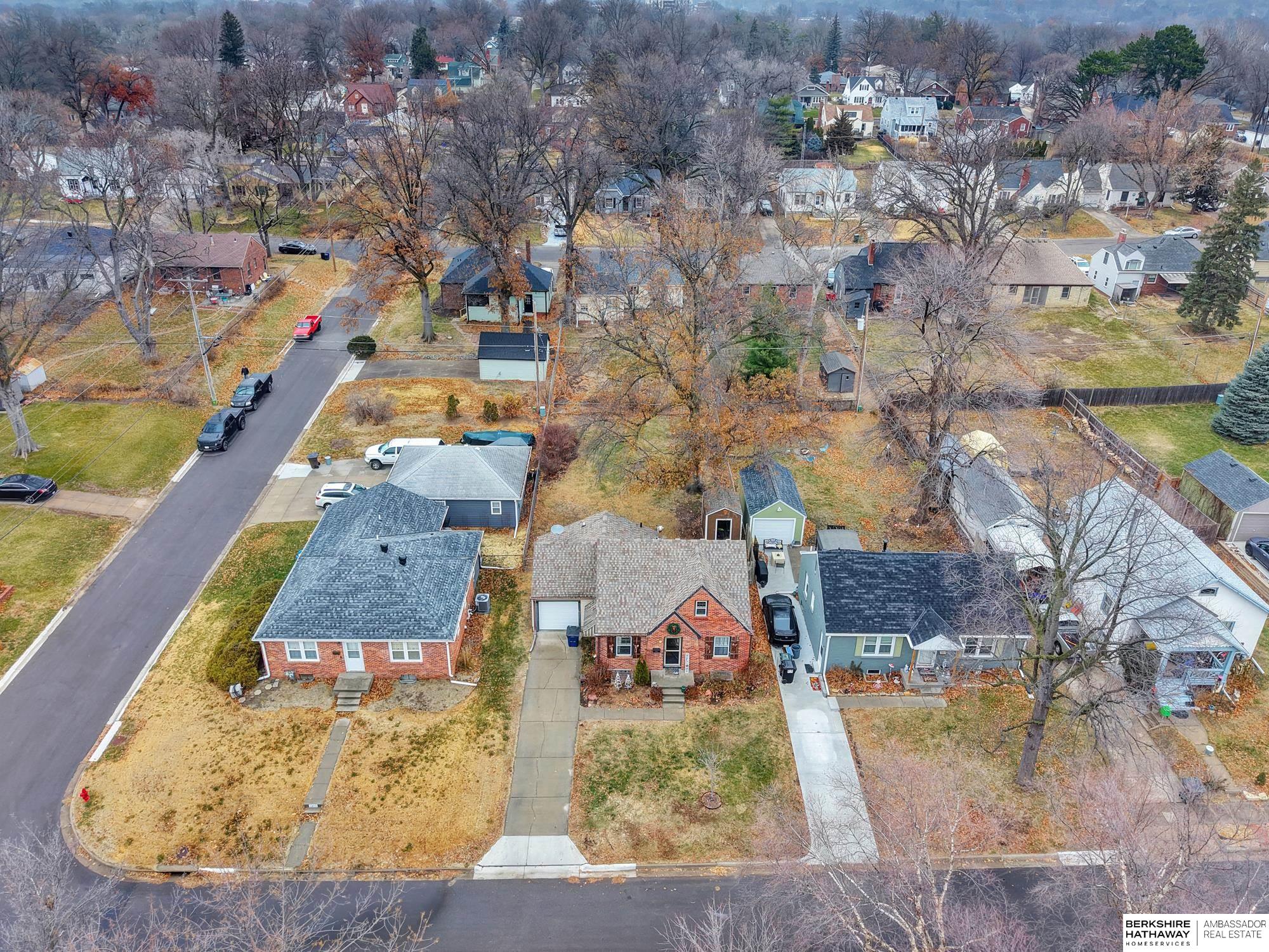 Lincoln, Nebraska 68502, United States, 3 Bedrooms Bedrooms, ,2 BathroomsBathrooms,Residential,Pending,14848