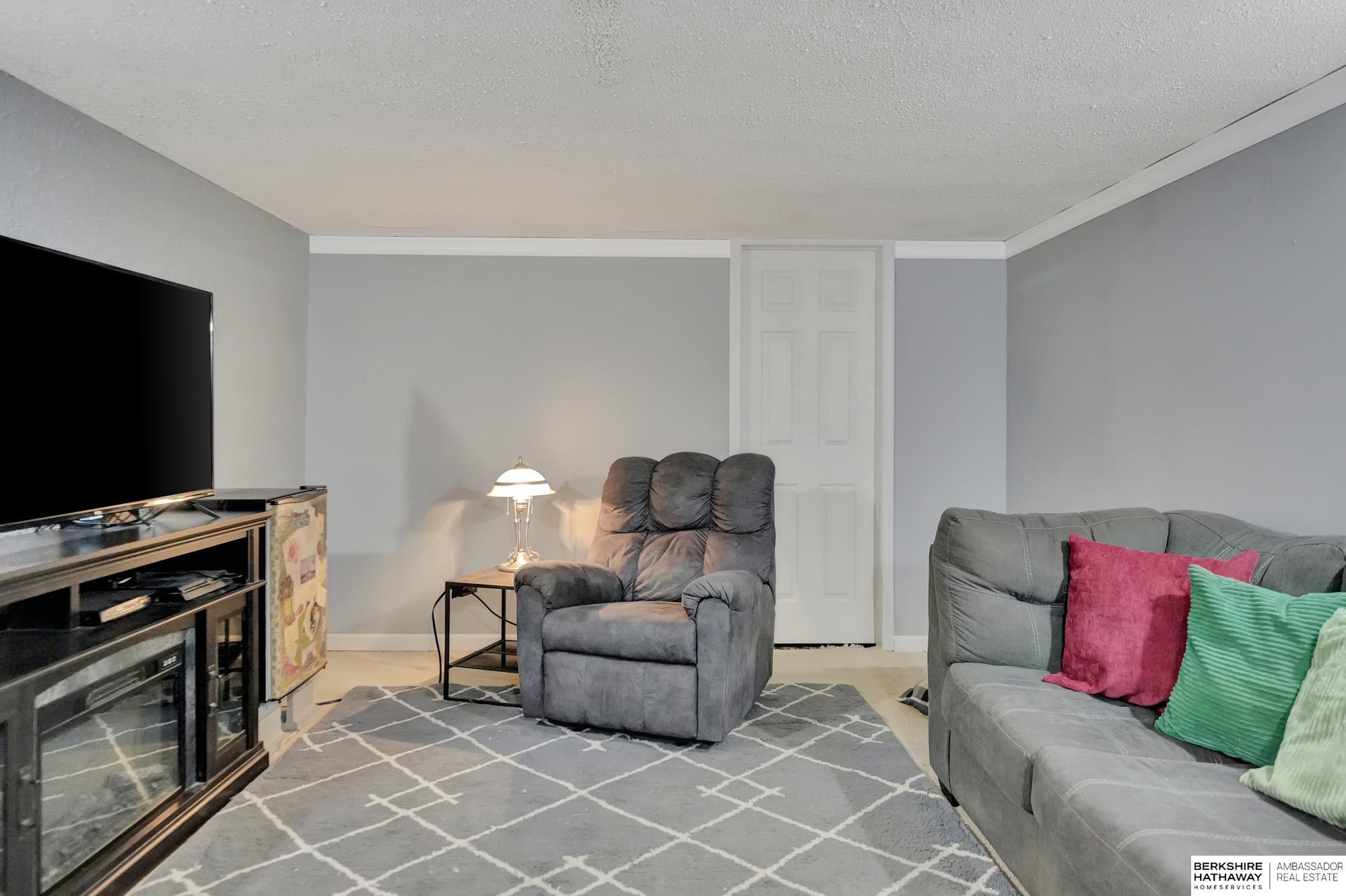 Lincoln, Nebraska 68502, United States, 3 Bedrooms Bedrooms, ,2 BathroomsBathrooms,Residential,Pending,14848