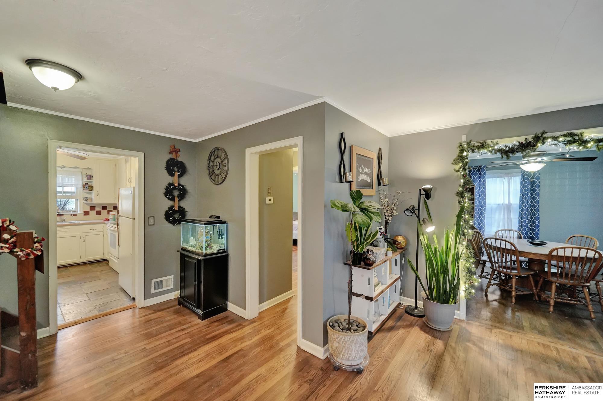 Lincoln, Nebraska 68502, United States, 3 Bedrooms Bedrooms, ,2 BathroomsBathrooms,Residential,Pending,14848