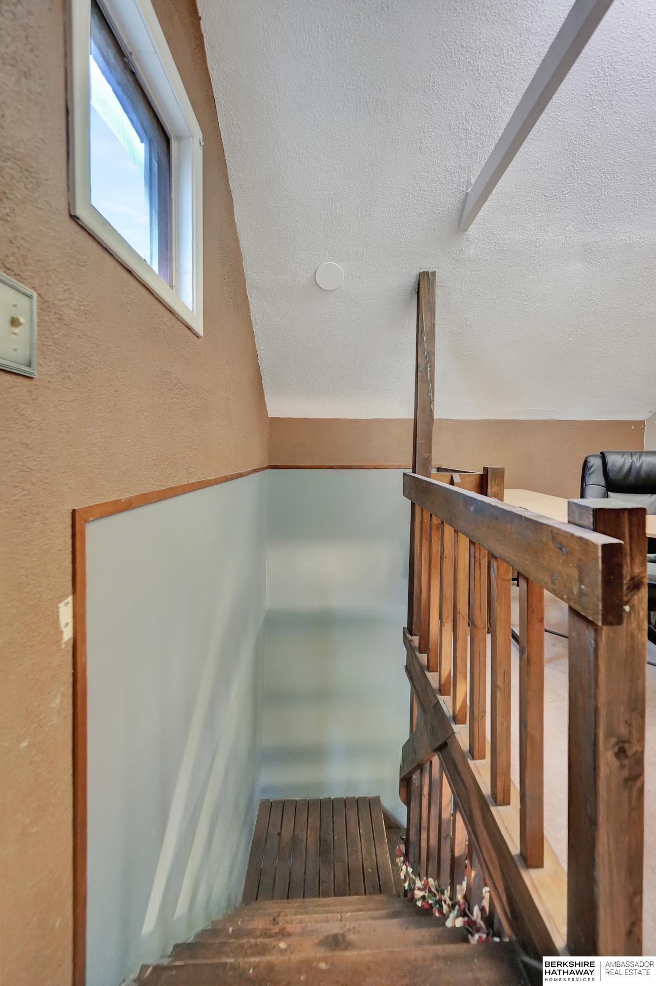 Lincoln, Nebraska 68502, United States, 3 Bedrooms Bedrooms, ,2 BathroomsBathrooms,Residential,Pending,14848