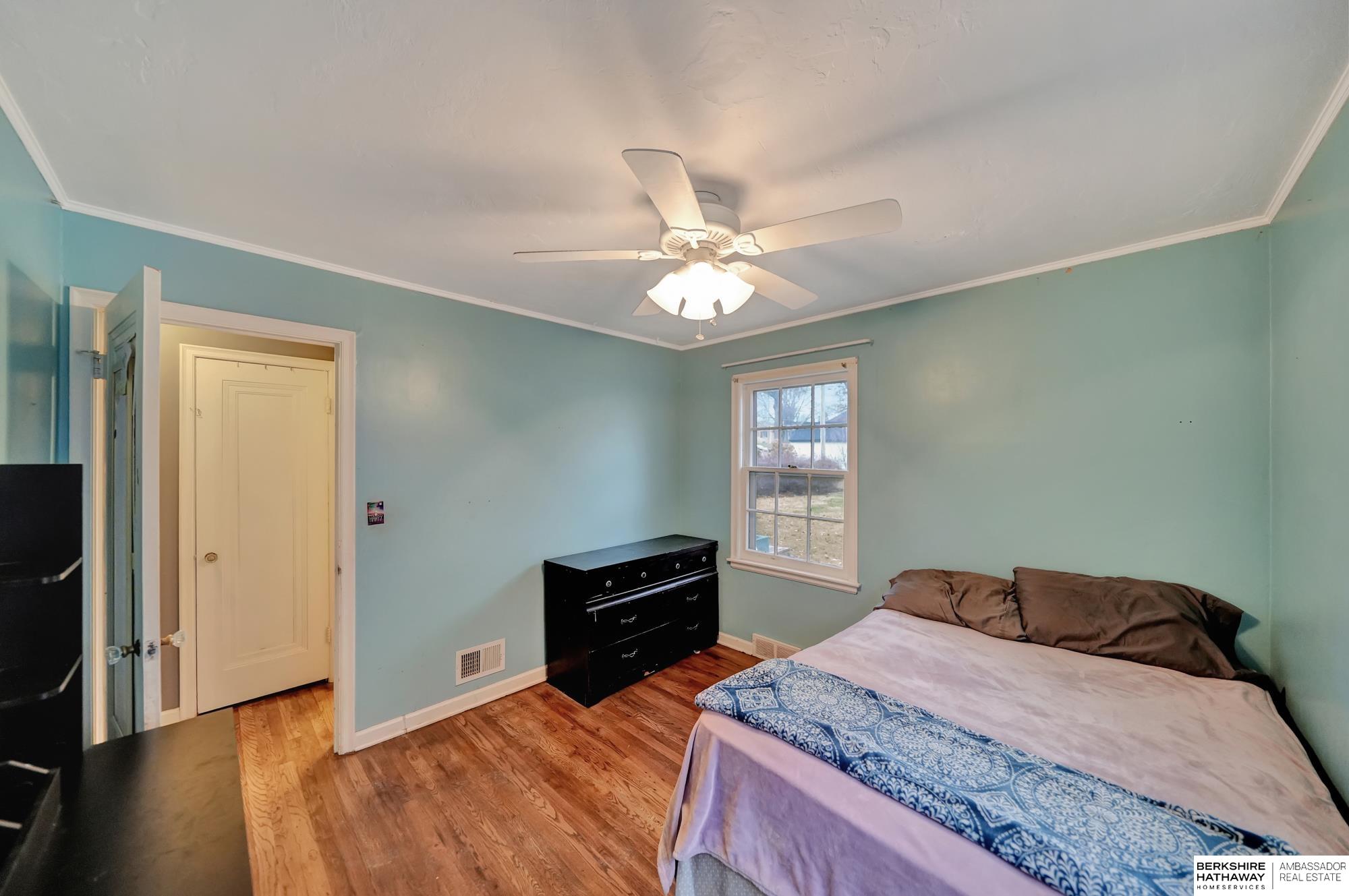 Lincoln, Nebraska 68502, United States, 3 Bedrooms Bedrooms, ,2 BathroomsBathrooms,Residential,Pending,14848