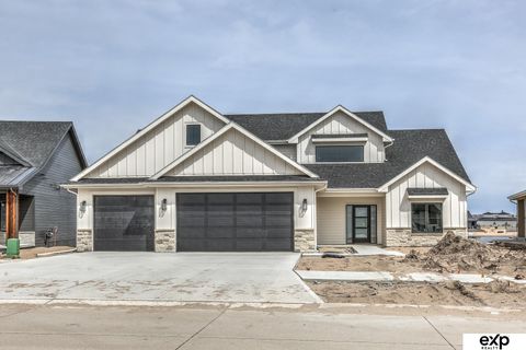MLS: 22506396