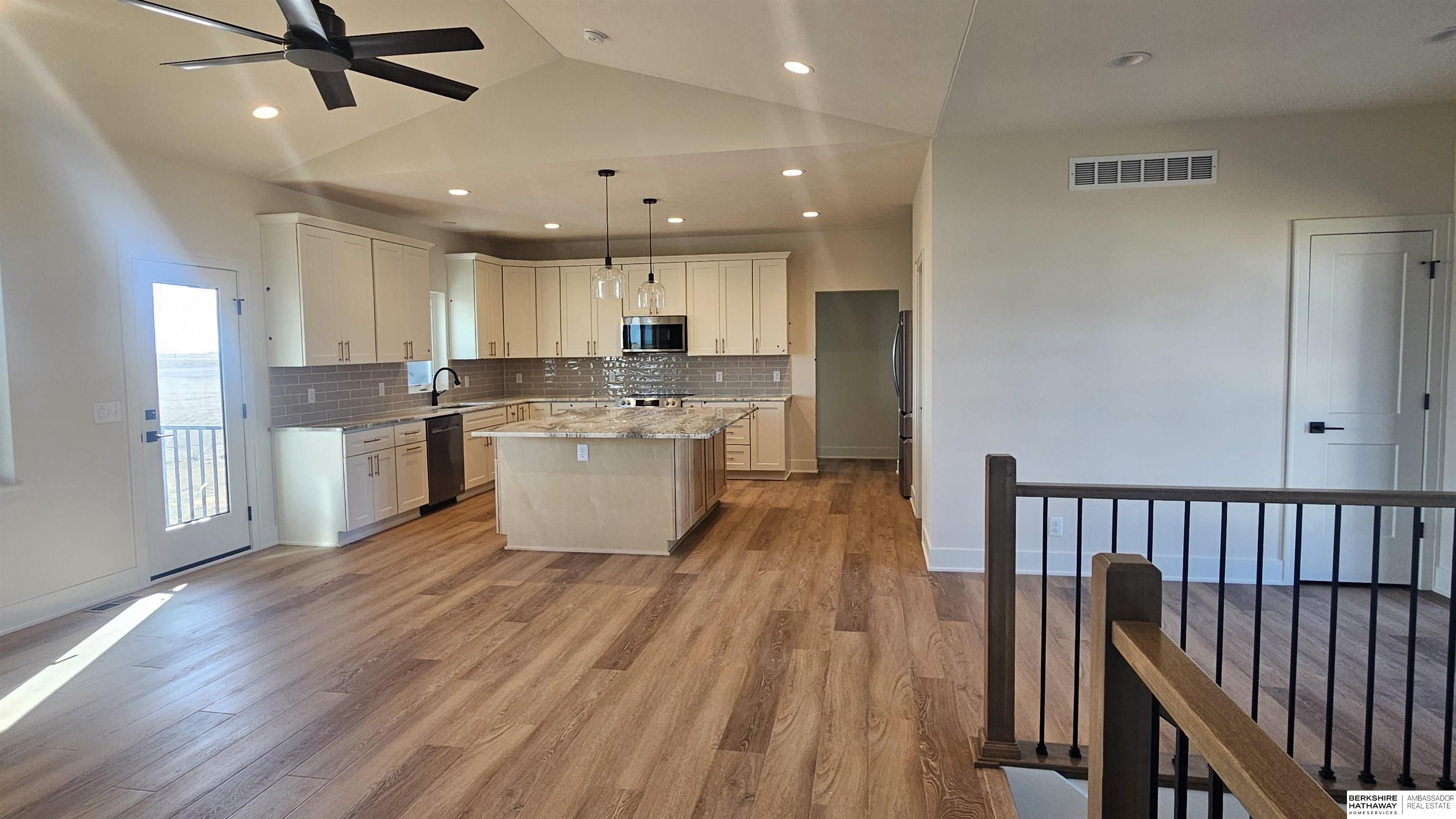 Wahoo, Nebraska 68066, United States, 6 Bedrooms Bedrooms, ,4 BathroomsBathrooms,Residential,Pending,86665