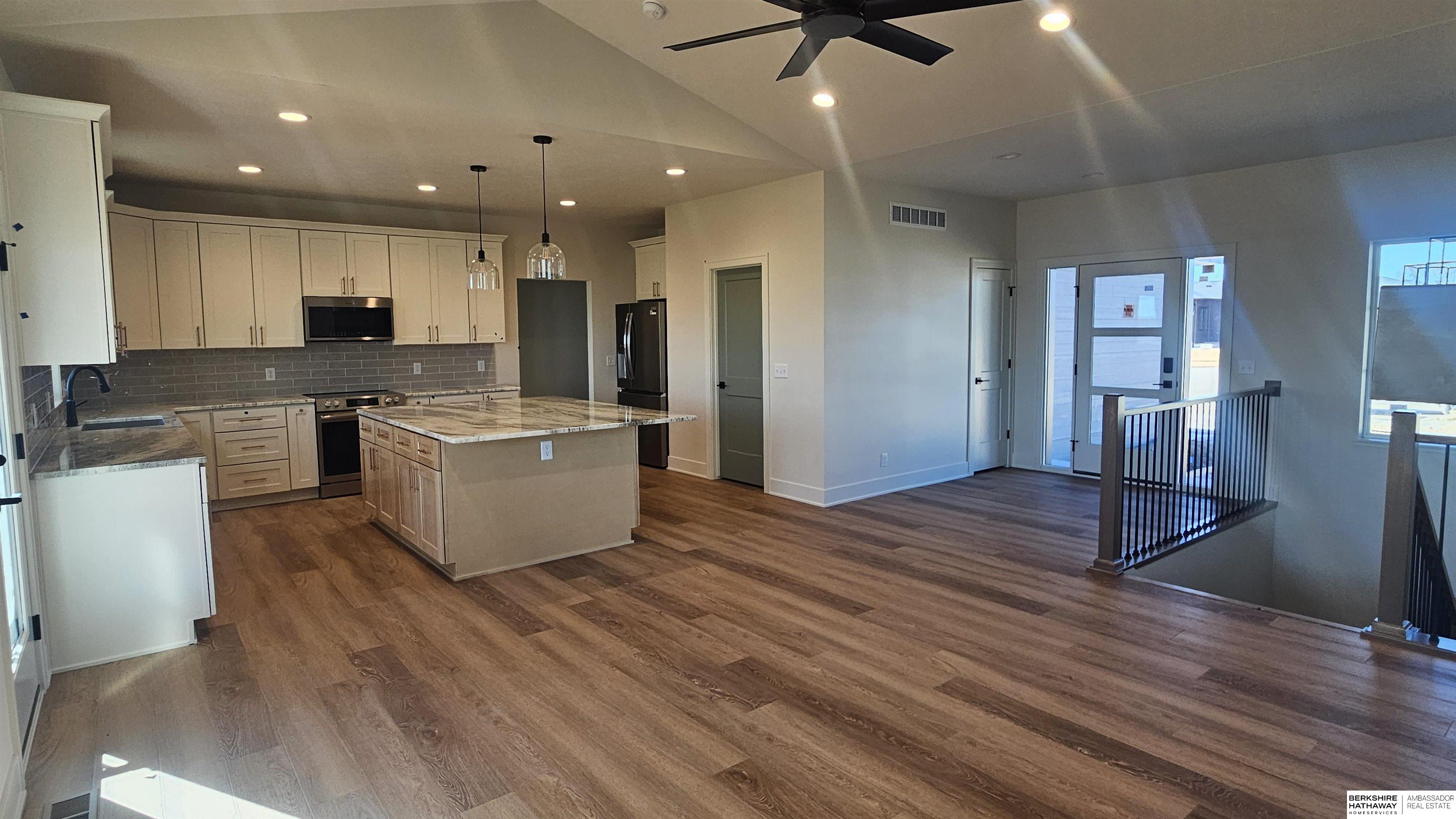 Wahoo, Nebraska 68066, United States, 6 Bedrooms Bedrooms, ,4 BathroomsBathrooms,Residential,Pending,86665