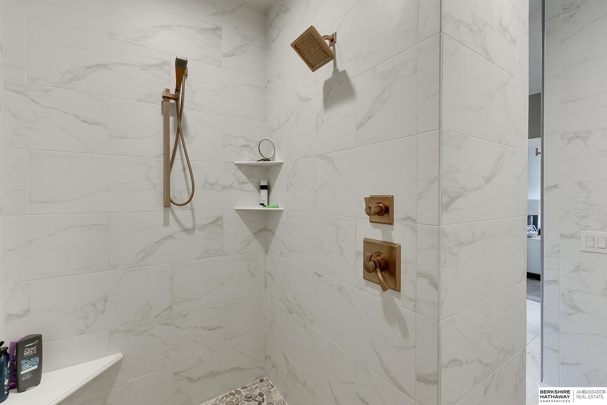 Elkhorn, Nebraska 68022, United States, 5 Bedrooms Bedrooms, ,5 BathroomsBathrooms,Residential,Active,91994