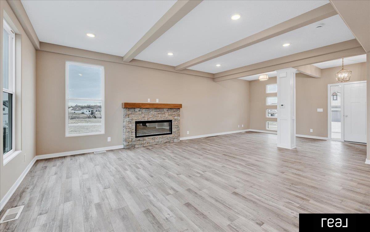 Papillion, Nebraska 68046, United States, 4 Bedrooms Bedrooms, ,3 BathroomsBathrooms,Residential,Pending,4672