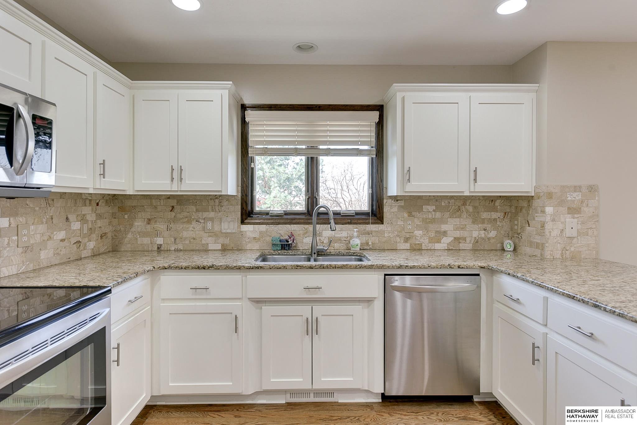 Omaha, Nebraska 68136, United States, 4 Bedrooms Bedrooms, ,3 BathroomsBathrooms,Residential,Active,98415