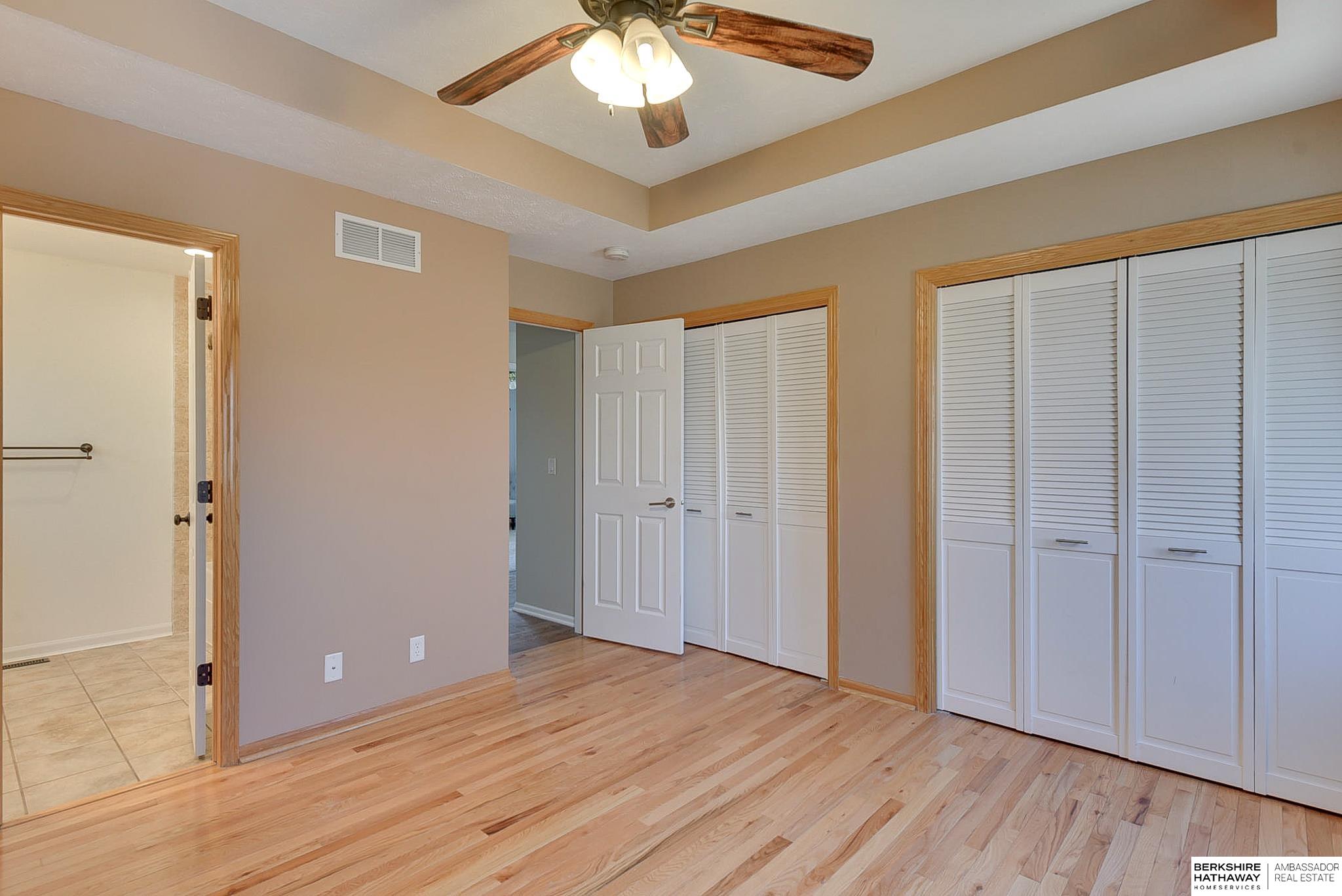 Omaha, Nebraska 68136, United States, 4 Bedrooms Bedrooms, ,3 BathroomsBathrooms,Residential,Active,98415