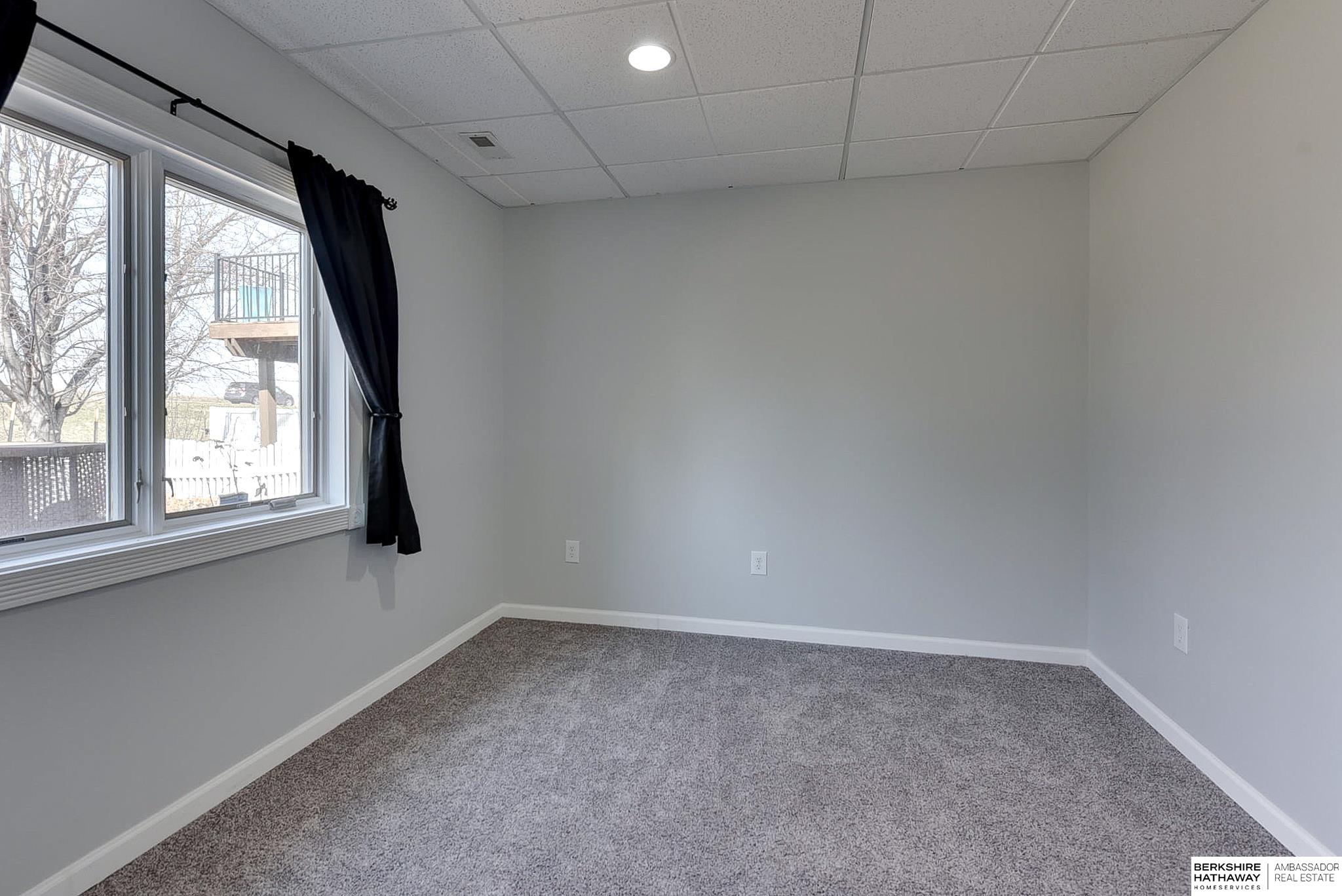 Omaha, Nebraska 68136, United States, 4 Bedrooms Bedrooms, ,3 BathroomsBathrooms,Residential,Active,98415