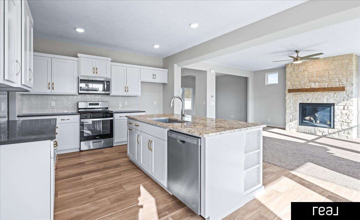 Papillion, Nebraska 68046, United States, 4 Bedrooms Bedrooms, ,3 BathroomsBathrooms,Residential,Active,104441