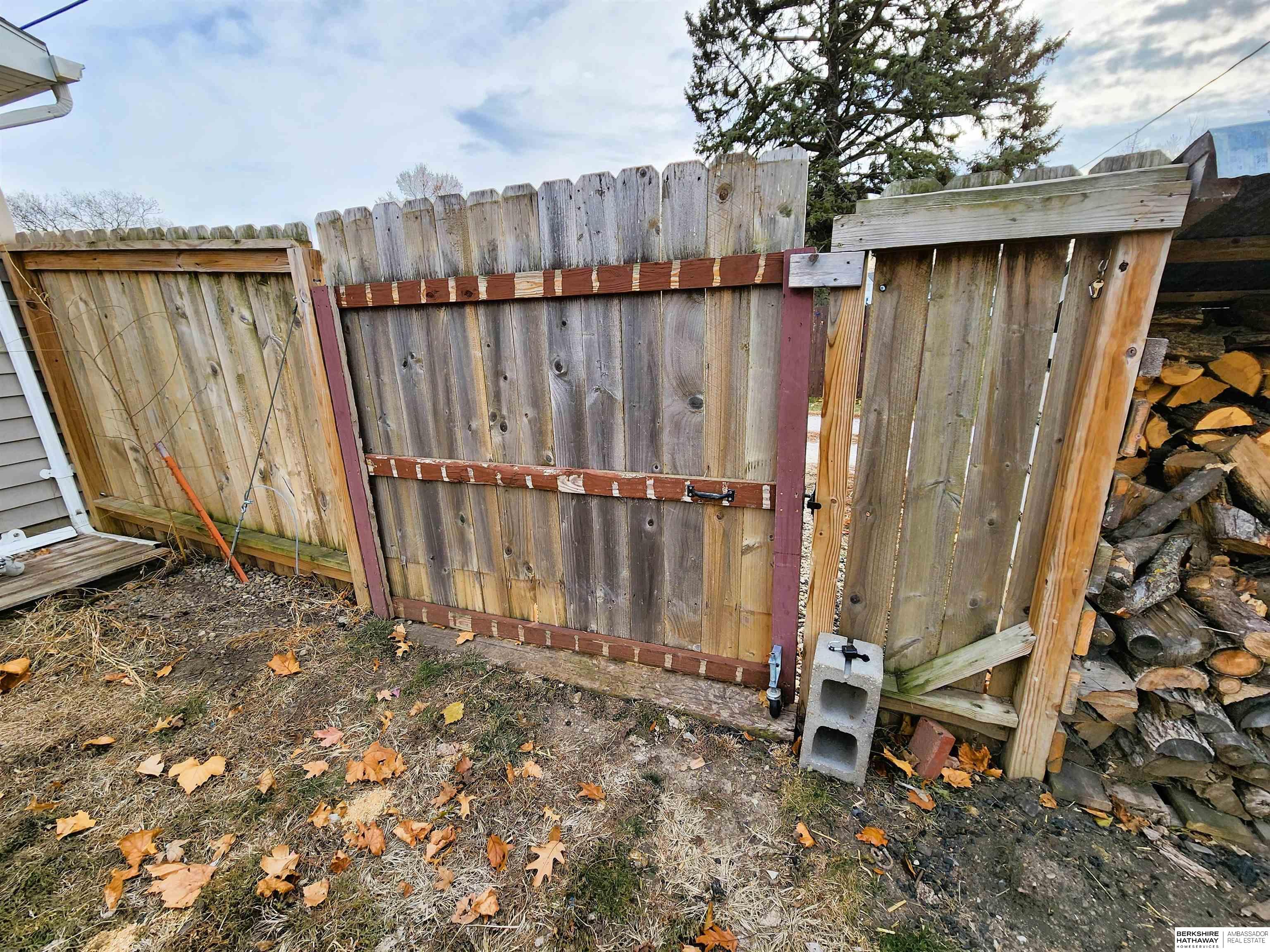 Lyons, Nebraska 68038, United States, 4 Bedrooms Bedrooms, ,2 BathroomsBathrooms,Residential,Active,92839