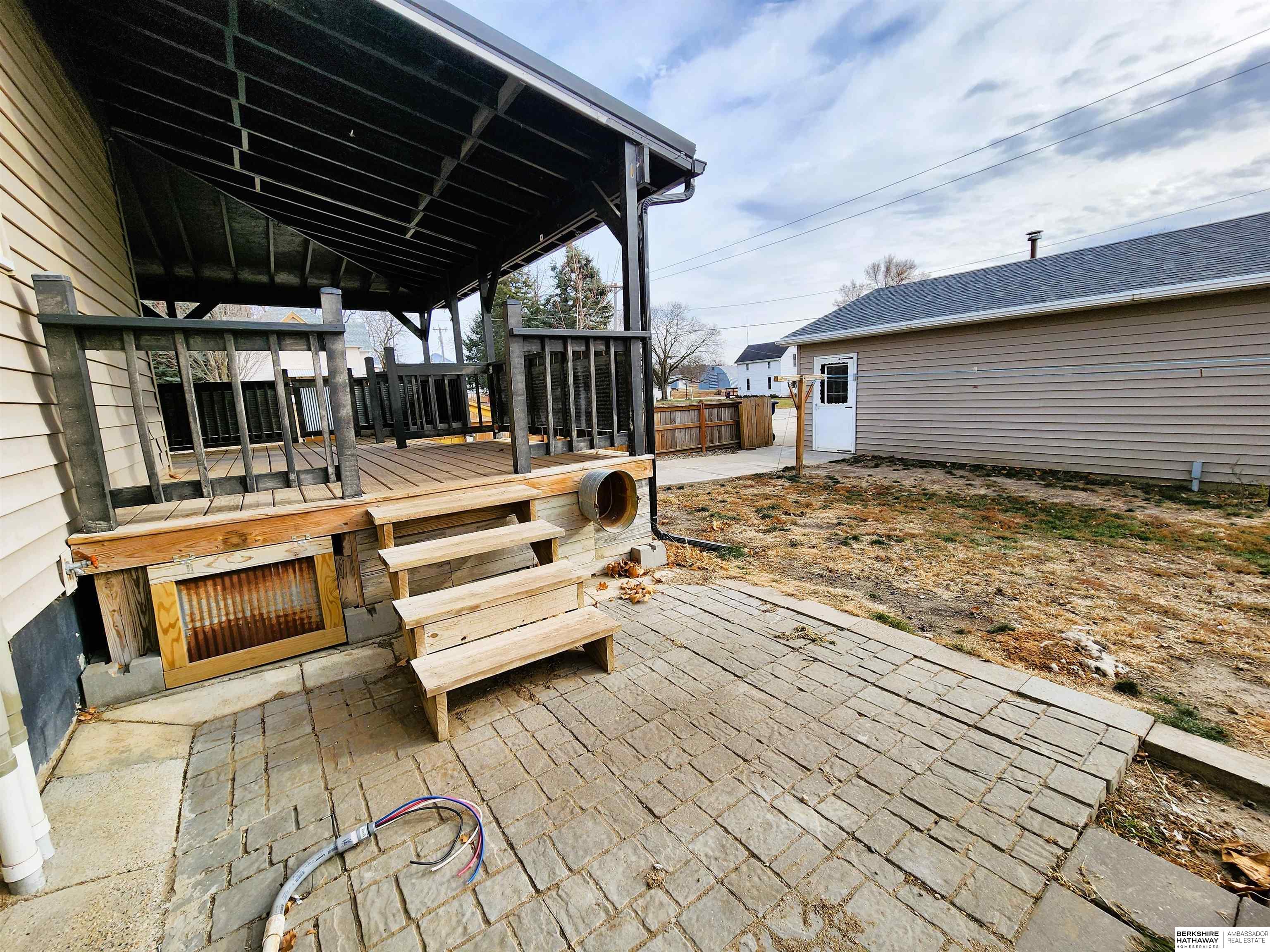 Lyons, Nebraska 68038, United States, 4 Bedrooms Bedrooms, ,2 BathroomsBathrooms,Residential,Active,92839