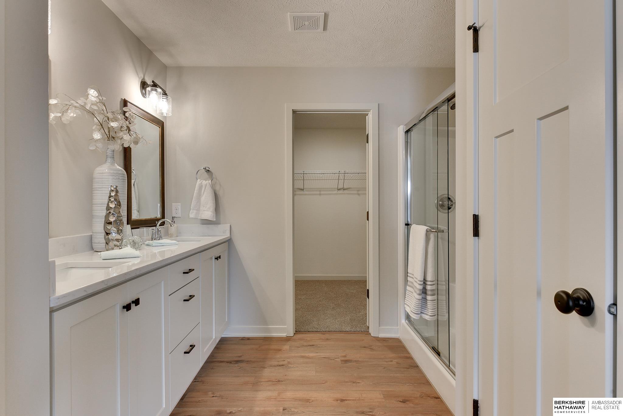 Bellevue, Nebraska 68133, United States, 3 Bedrooms Bedrooms, ,2 BathroomsBathrooms,Residential,Active,64837