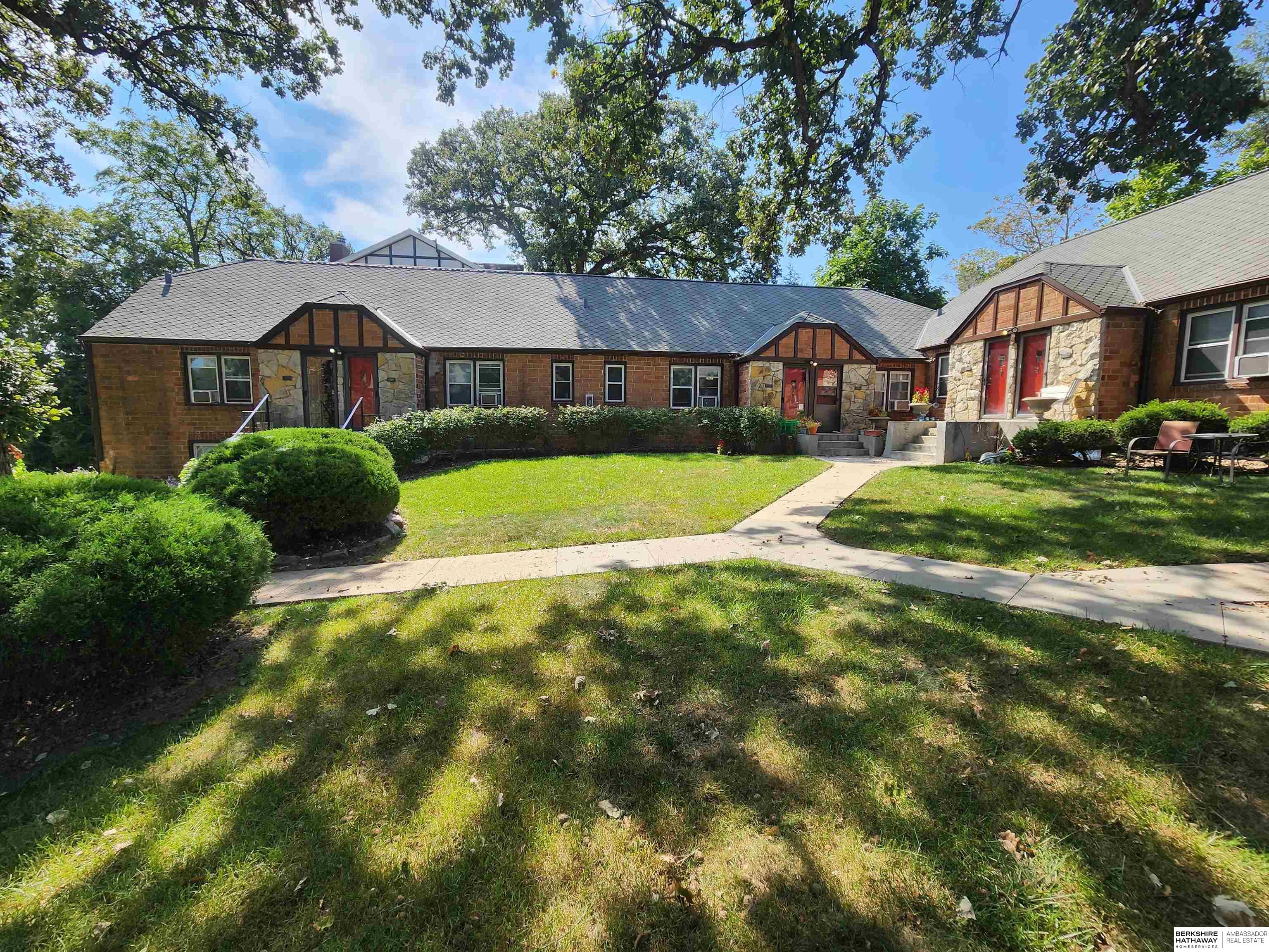 Omaha, Nebraska 68131, United States, 5 Bedrooms Bedrooms, ,4 BathroomsBathrooms,Residential,Active,43689