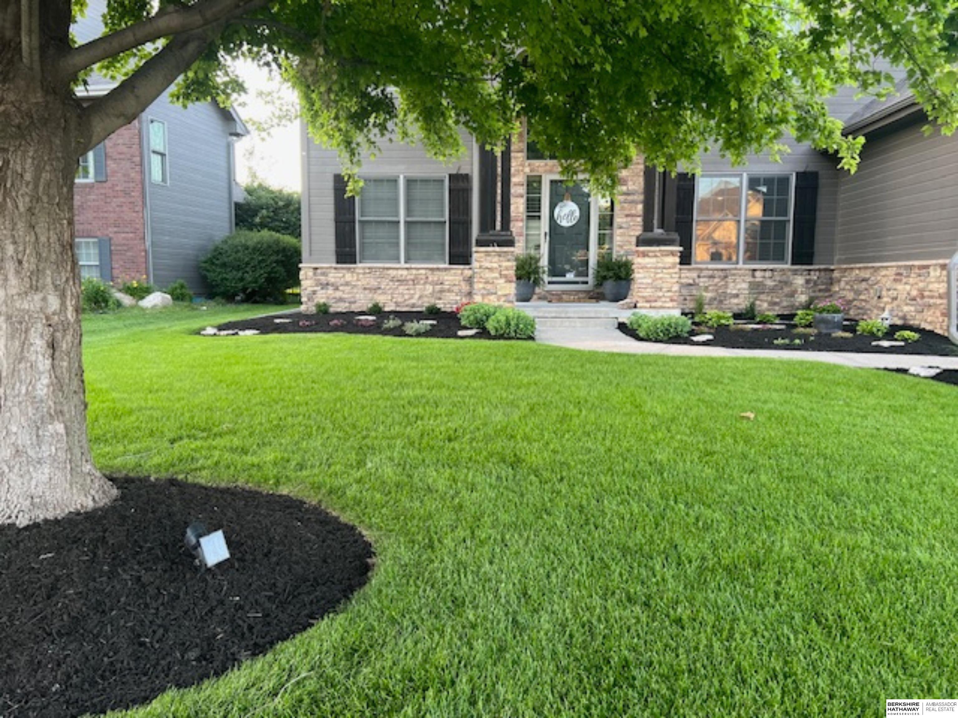 Omaha, Nebraska 68130, United States, 4 Bedrooms Bedrooms, ,3 BathroomsBathrooms,Residential,Pending,118541