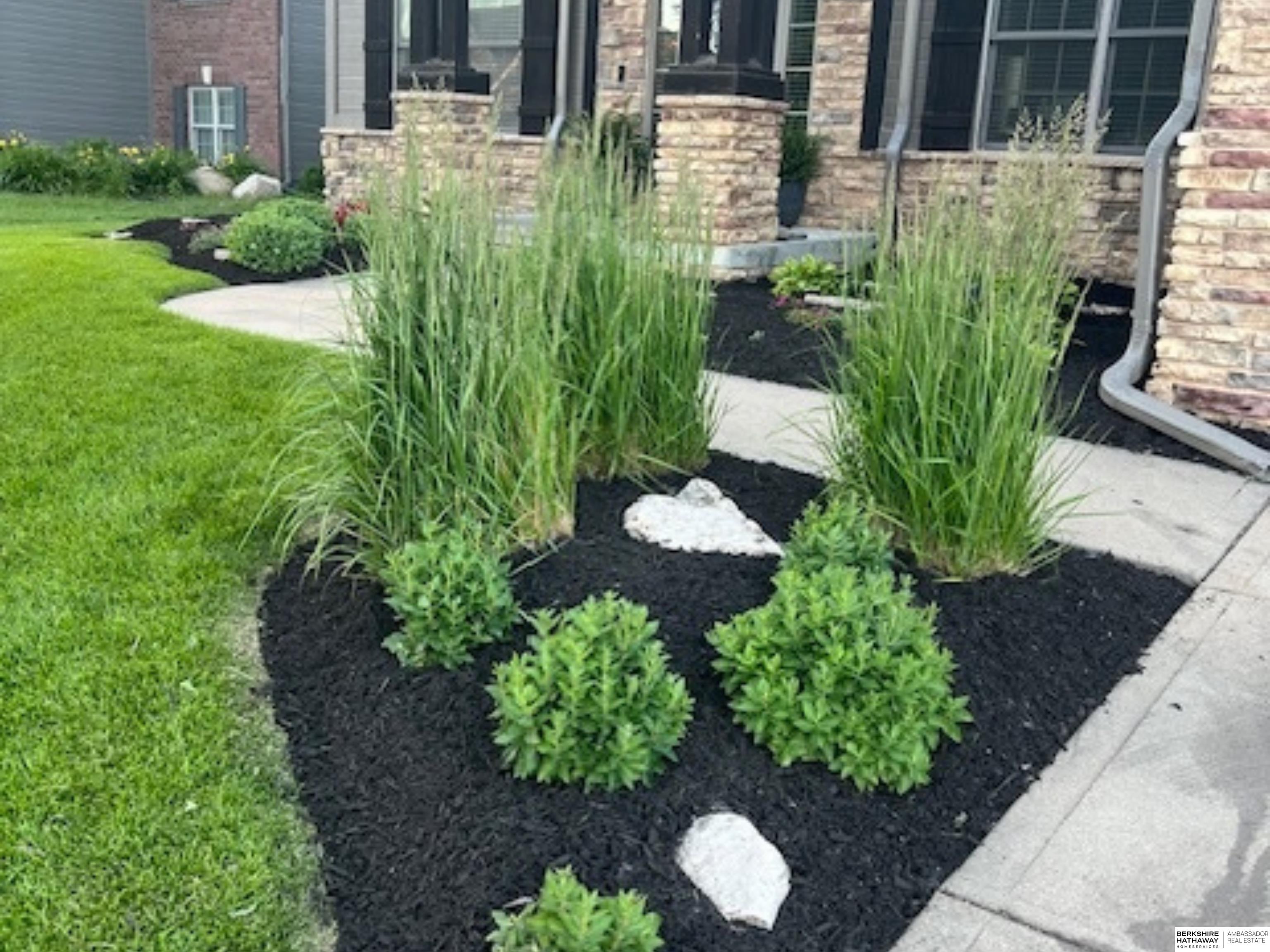 Omaha, Nebraska 68130, United States, 4 Bedrooms Bedrooms, ,3 BathroomsBathrooms,Residential,Pending,118541