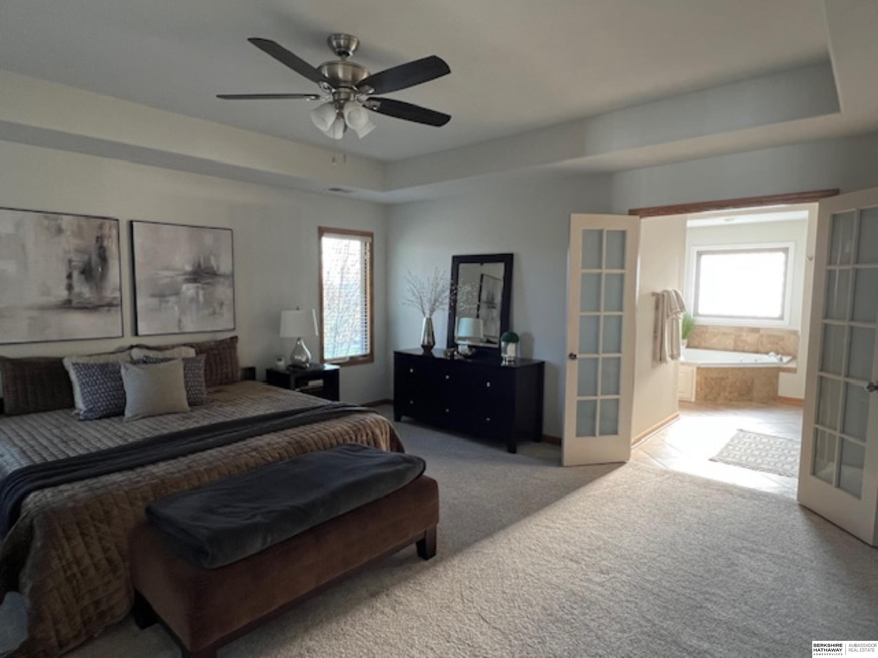 Omaha, Nebraska 68130, United States, 4 Bedrooms Bedrooms, ,3 BathroomsBathrooms,Residential,Pending,118541