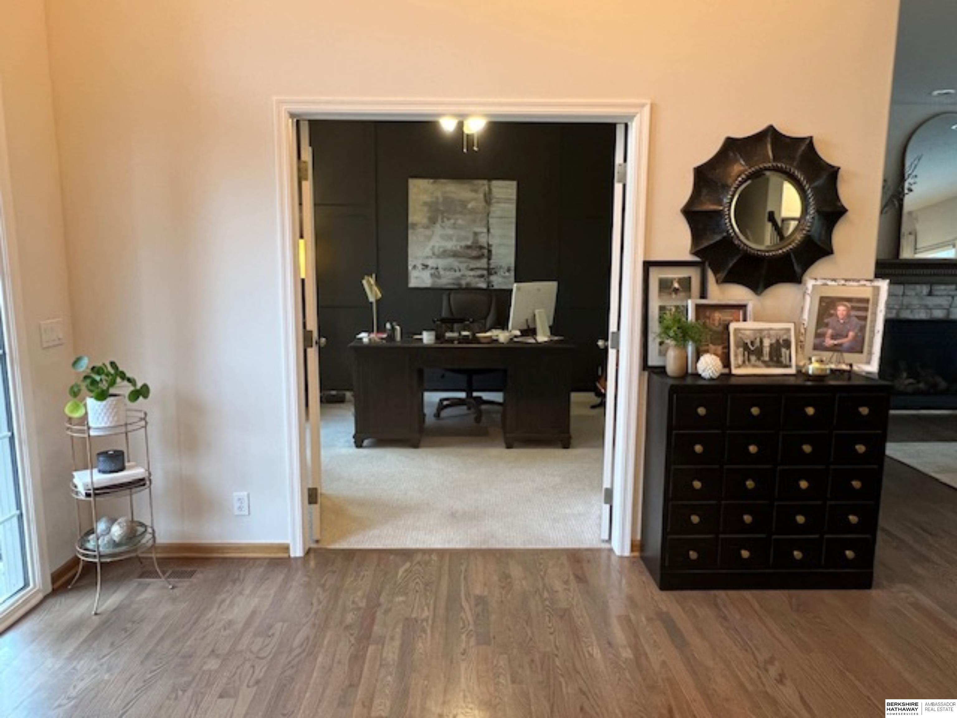 Omaha, Nebraska 68130, United States, 4 Bedrooms Bedrooms, ,3 BathroomsBathrooms,Residential,Pending,118541