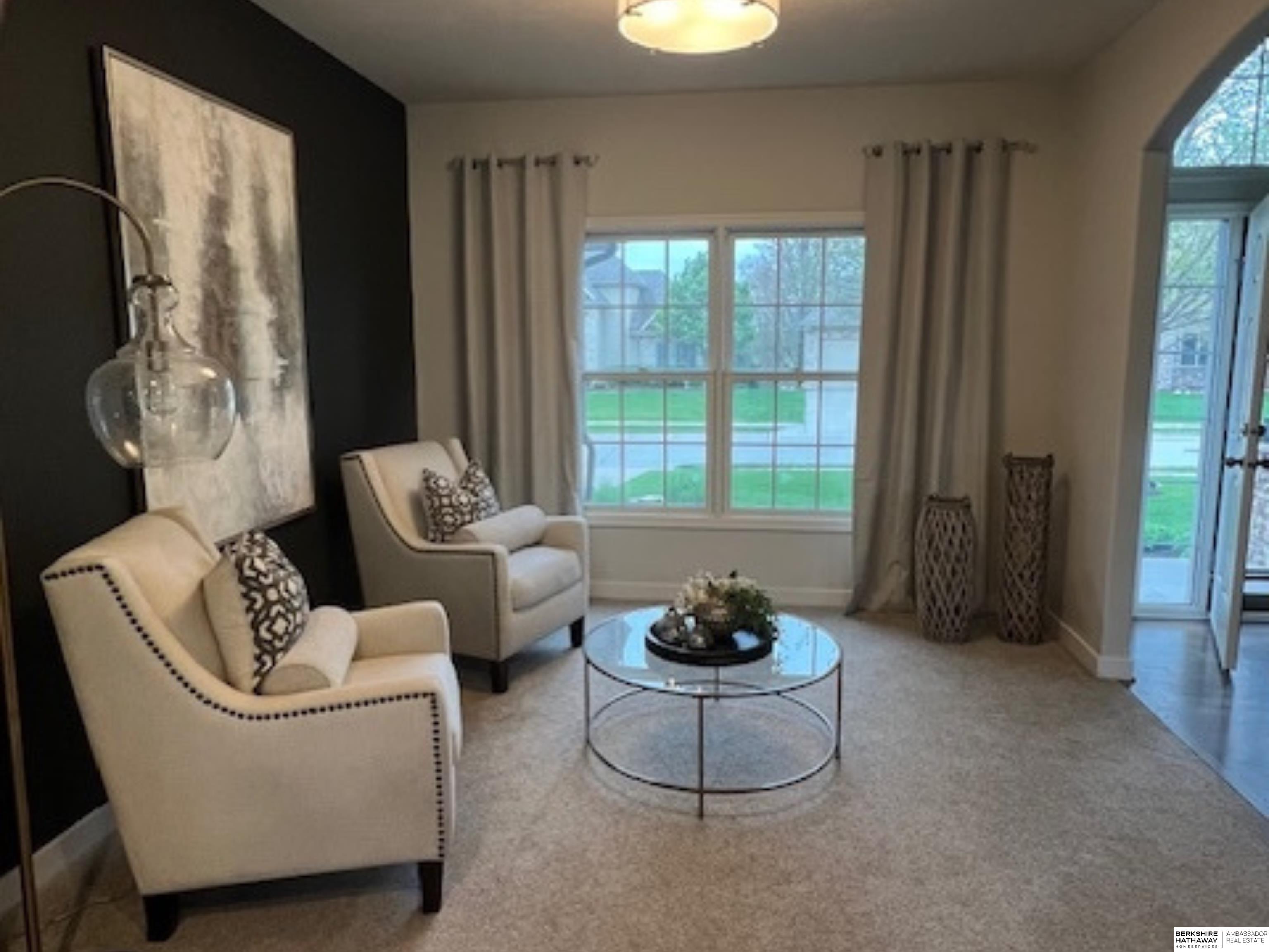 Omaha, Nebraska 68130, United States, 4 Bedrooms Bedrooms, ,3 BathroomsBathrooms,Residential,Pending,118541