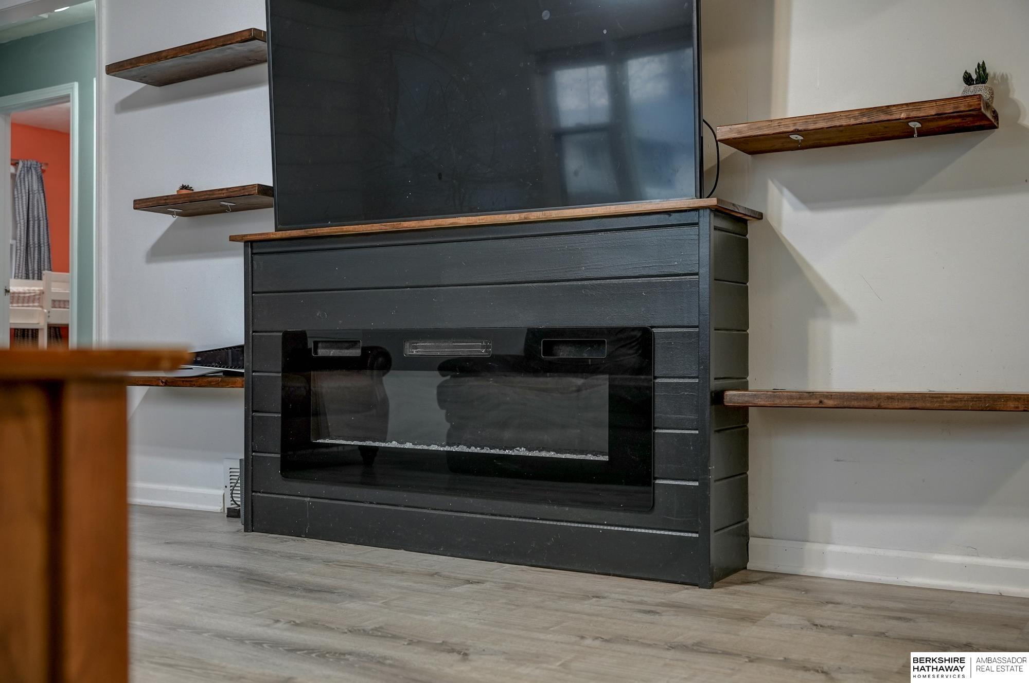 Lincoln, Nebraska 68506, United States, 3 Bedrooms Bedrooms, ,2 BathroomsBathrooms,Residential,Pending,82961