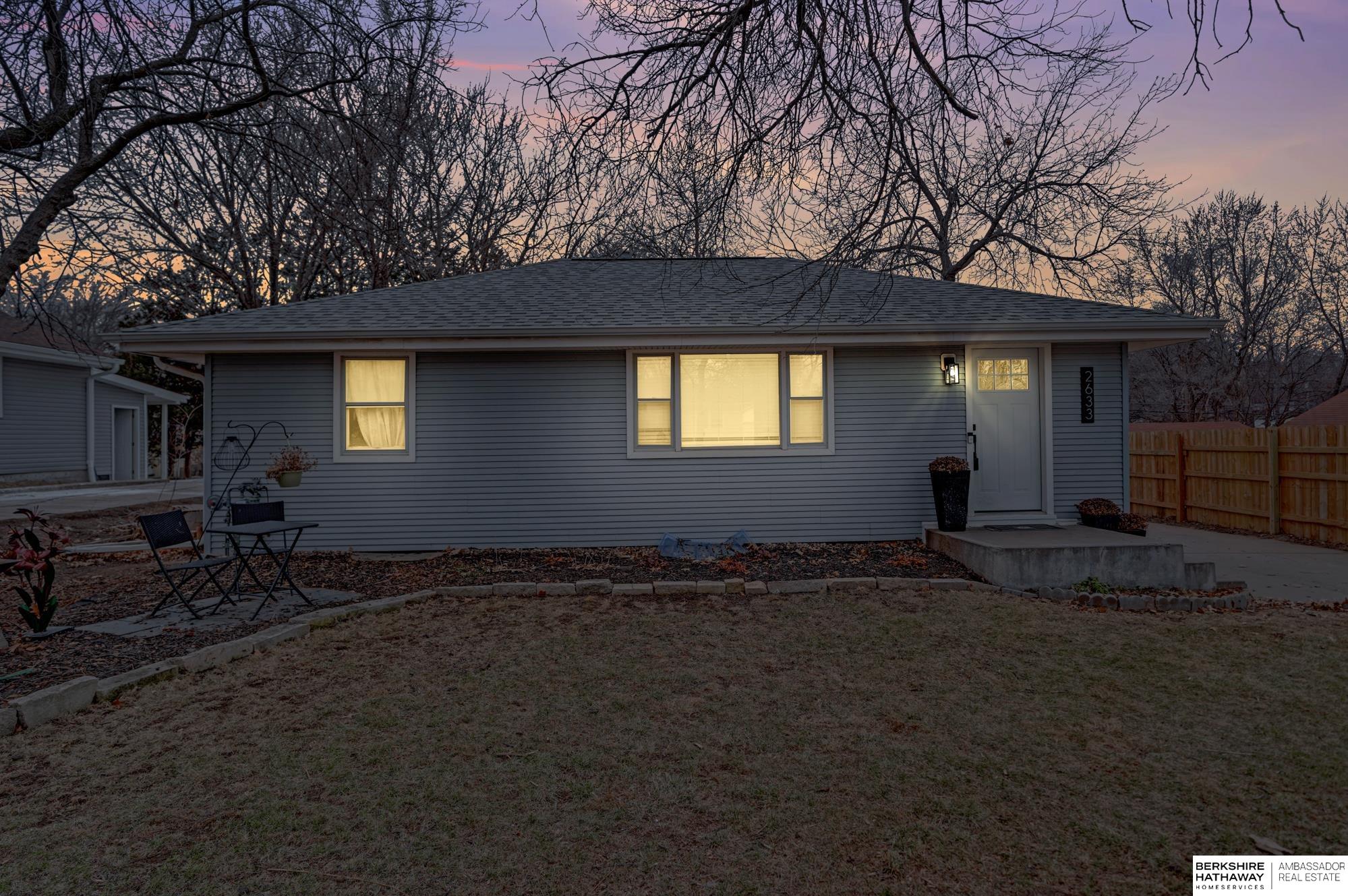 Lincoln, Nebraska 68506, United States, 3 Bedrooms Bedrooms, ,2 BathroomsBathrooms,Residential,Pending,82961
