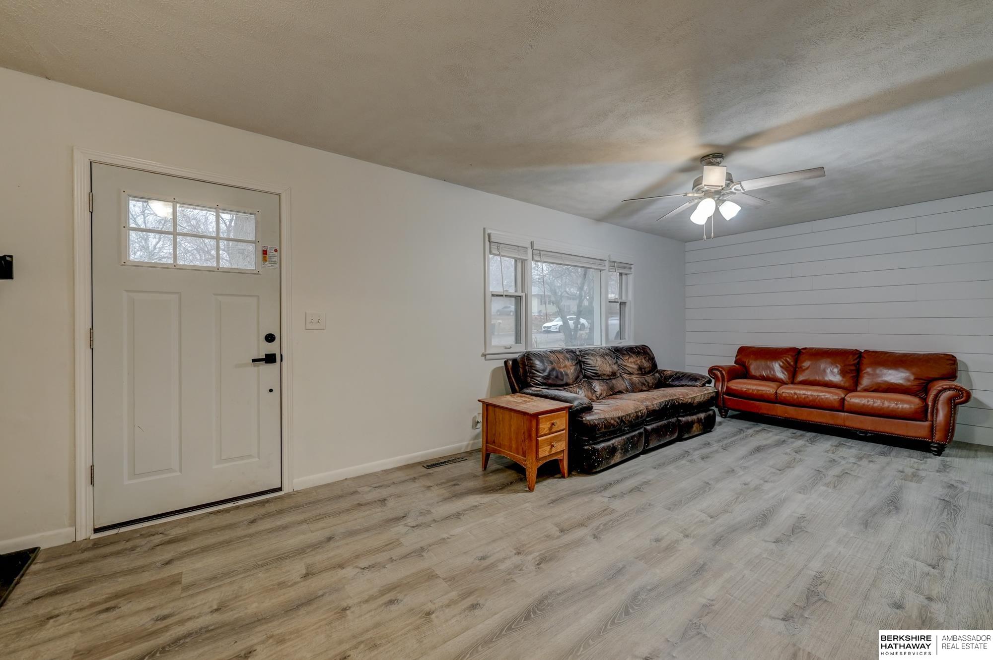 Lincoln, Nebraska 68506, United States, 3 Bedrooms Bedrooms, ,2 BathroomsBathrooms,Residential,Pending,82961