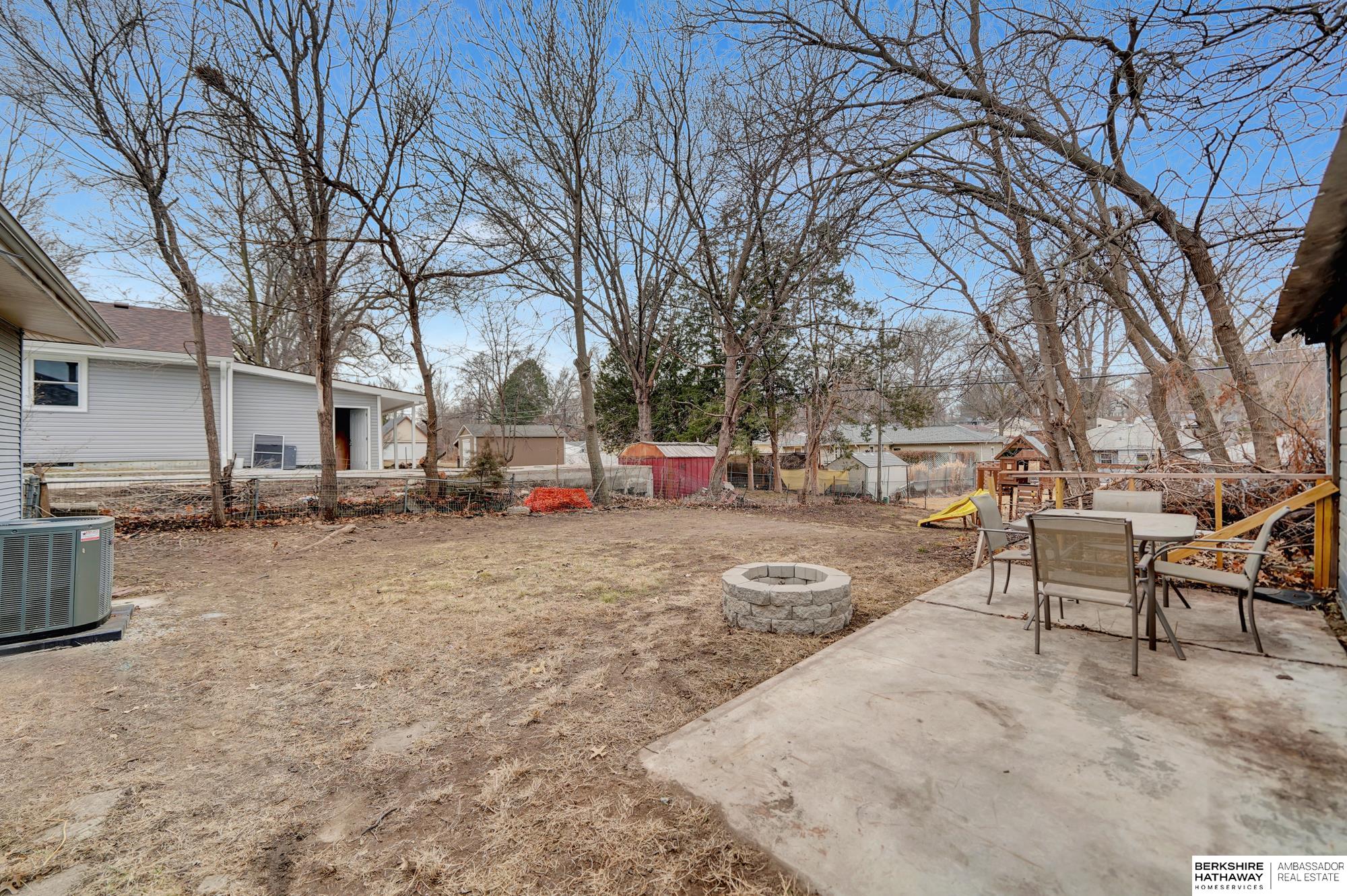 Lincoln, Nebraska 68506, United States, 3 Bedrooms Bedrooms, ,2 BathroomsBathrooms,Residential,Pending,82961