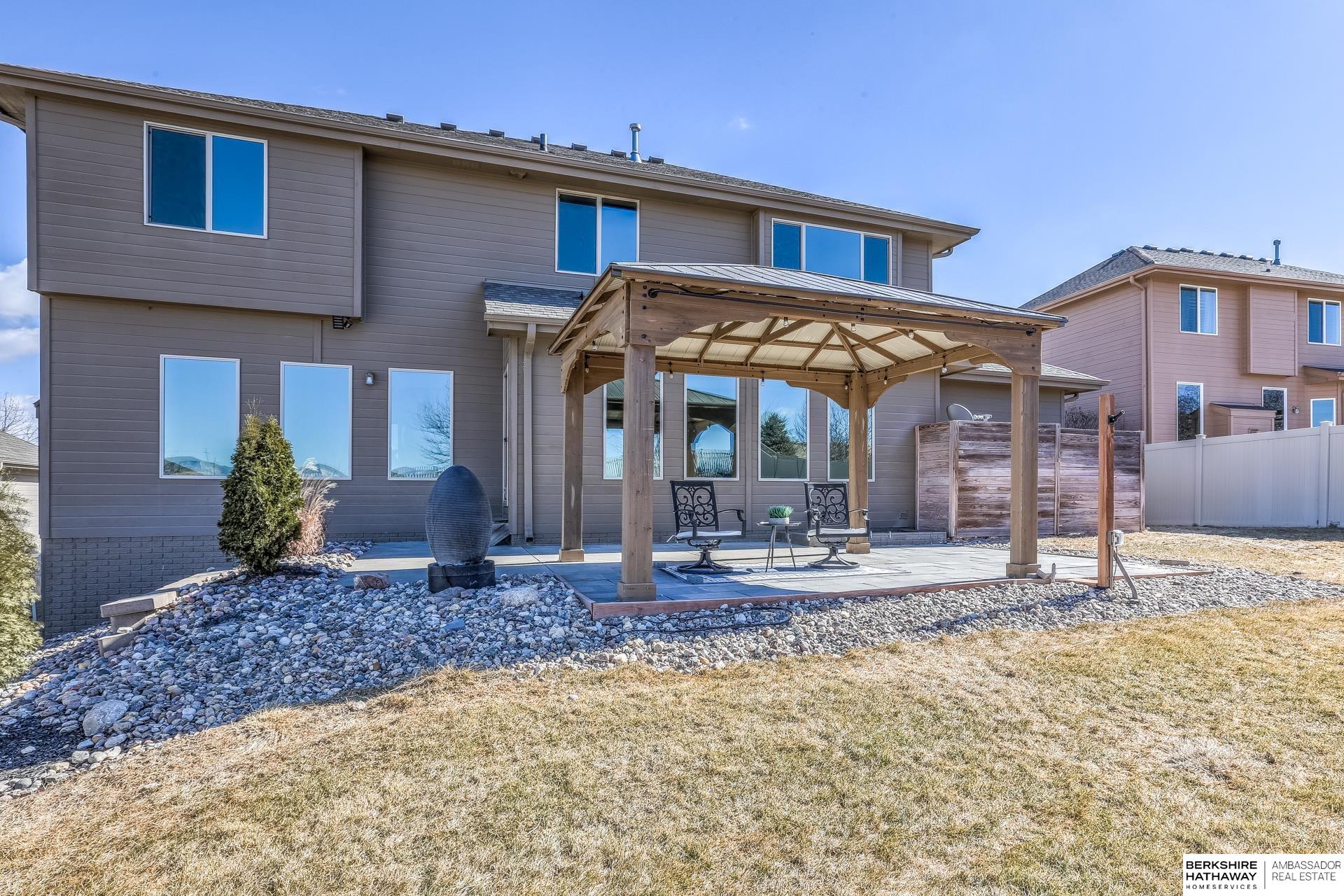 Gretna, Nebraska 68028, United States, 5 Bedrooms Bedrooms, ,3 BathroomsBathrooms,Residential,Pending,78626