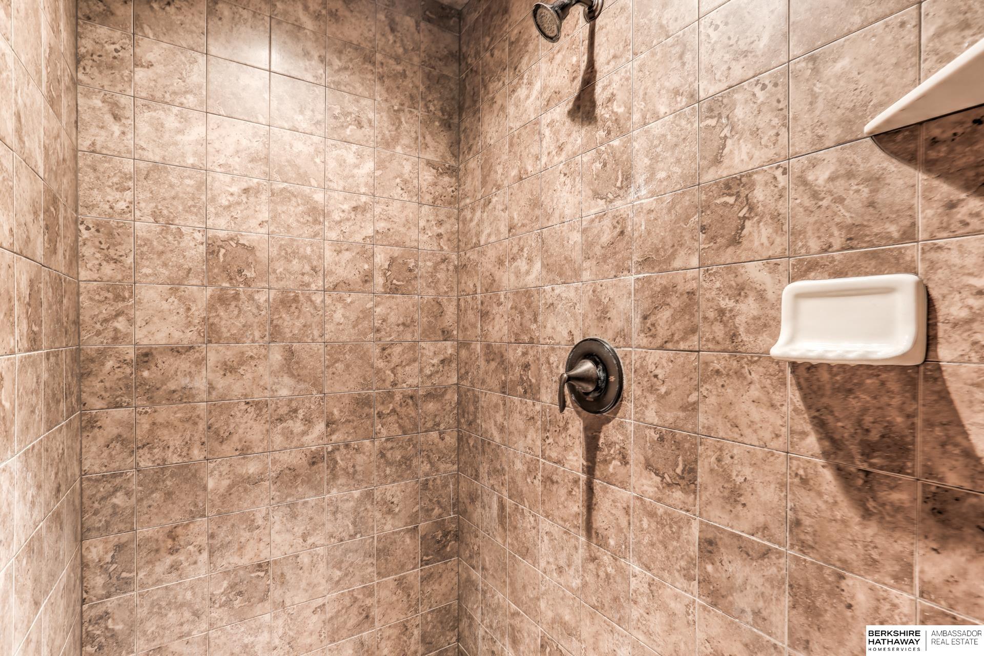 Gretna, Nebraska 68028, United States, 5 Bedrooms Bedrooms, ,3 BathroomsBathrooms,Residential,Pending,78626