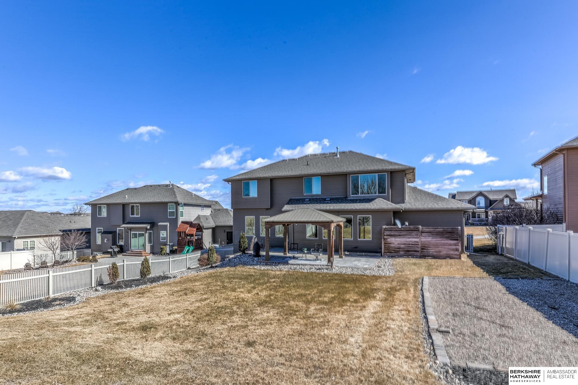 Gretna, Nebraska 68028, United States, 5 Bedrooms Bedrooms, ,3 BathroomsBathrooms,Residential,Pending,78626