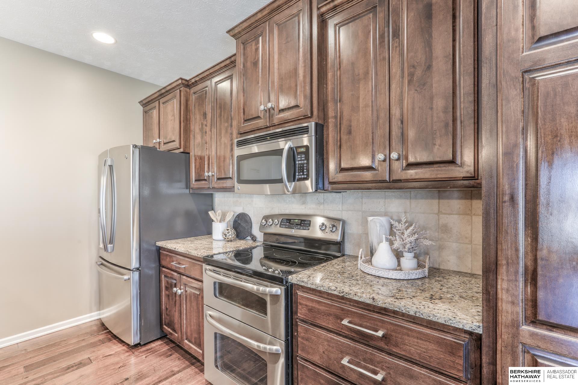 Gretna, Nebraska 68028, United States, 5 Bedrooms Bedrooms, ,3 BathroomsBathrooms,Residential,Pending,78626