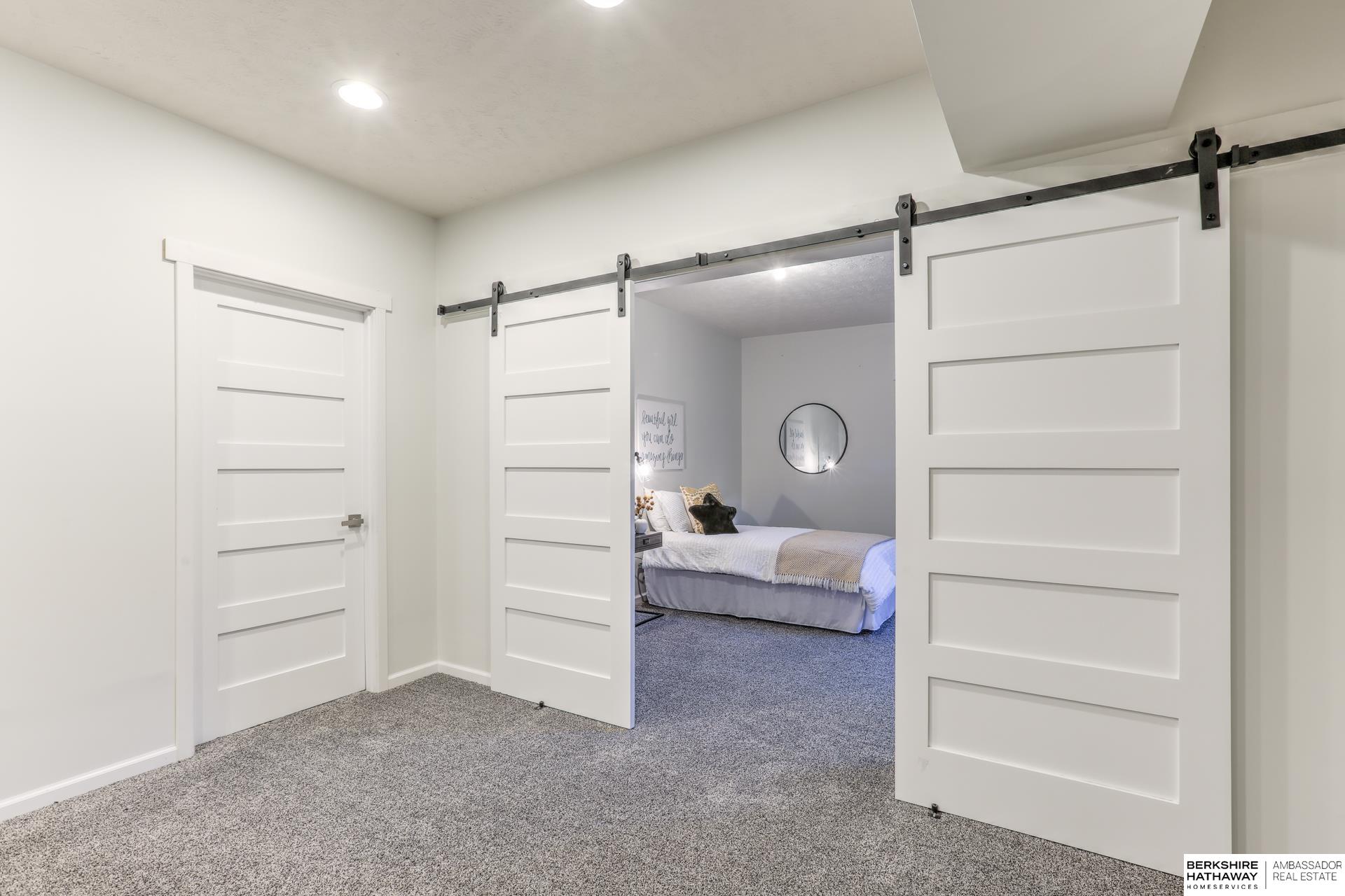 Gretna, Nebraska 68028, United States, 5 Bedrooms Bedrooms, ,3 BathroomsBathrooms,Residential,Pending,78626