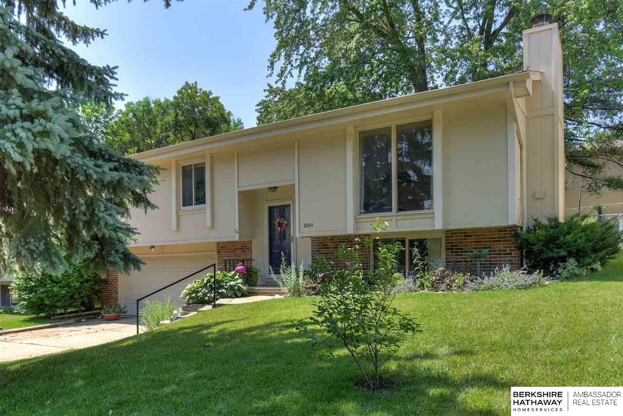 Photo 1 of 31 — 15241 Wycliffe Drive, Omaha, NE 68154