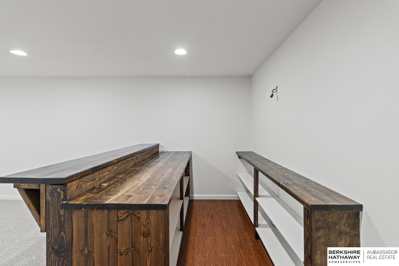 Bennington, Nebraska 68007, United States, 3 Bedrooms Bedrooms, ,3 BathroomsBathrooms,Residential,Pending,11443