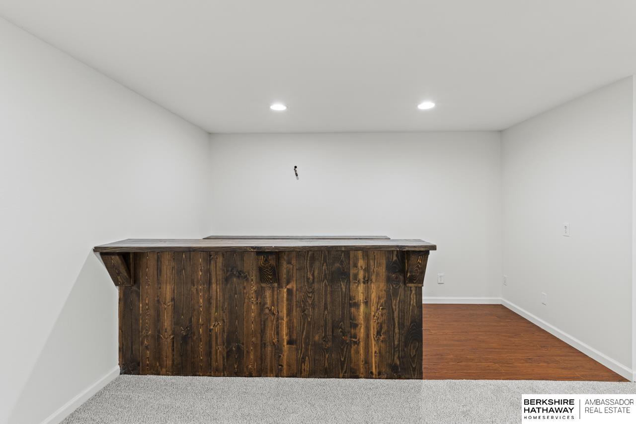 Bennington, Nebraska 68007, United States, 3 Bedrooms Bedrooms, ,3 BathroomsBathrooms,Residential,Pending,11443