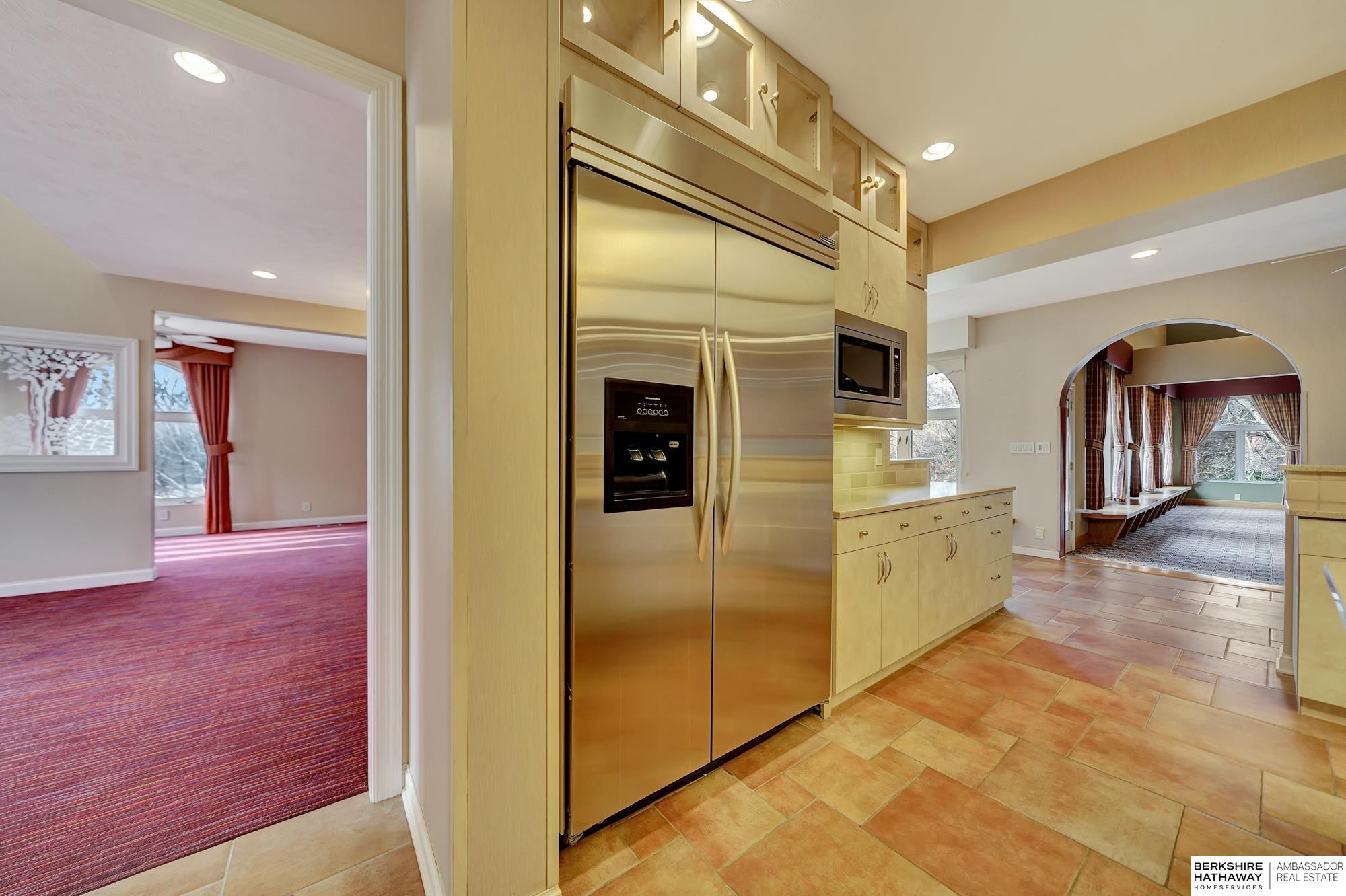 Lincoln, Nebraska 68516, United States, 5 Bedrooms Bedrooms, ,7 BathroomsBathrooms,Residential,Active,26451