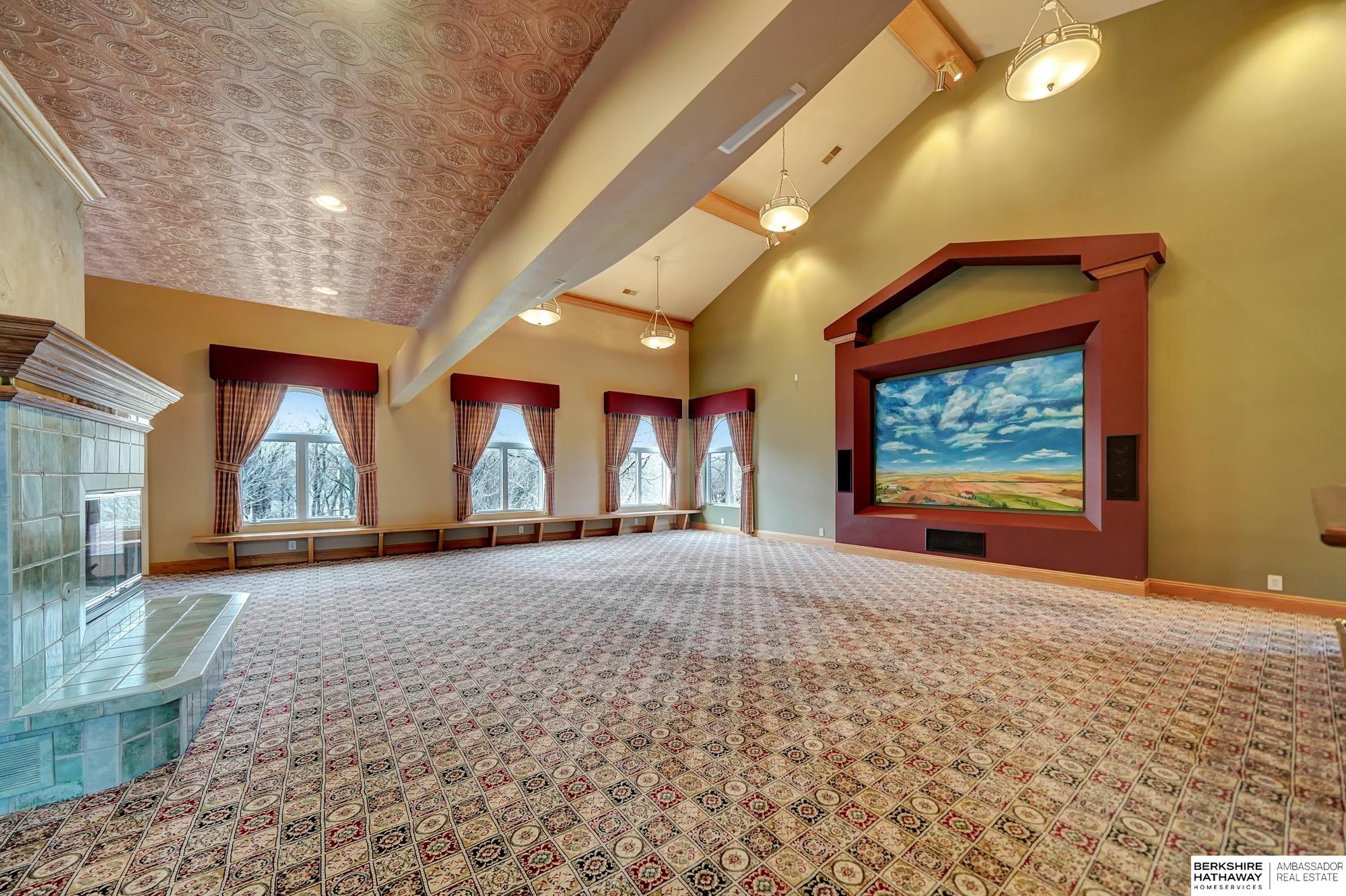 Lincoln, Nebraska 68516, United States, 5 Bedrooms Bedrooms, ,7 BathroomsBathrooms,Residential,Active,26451