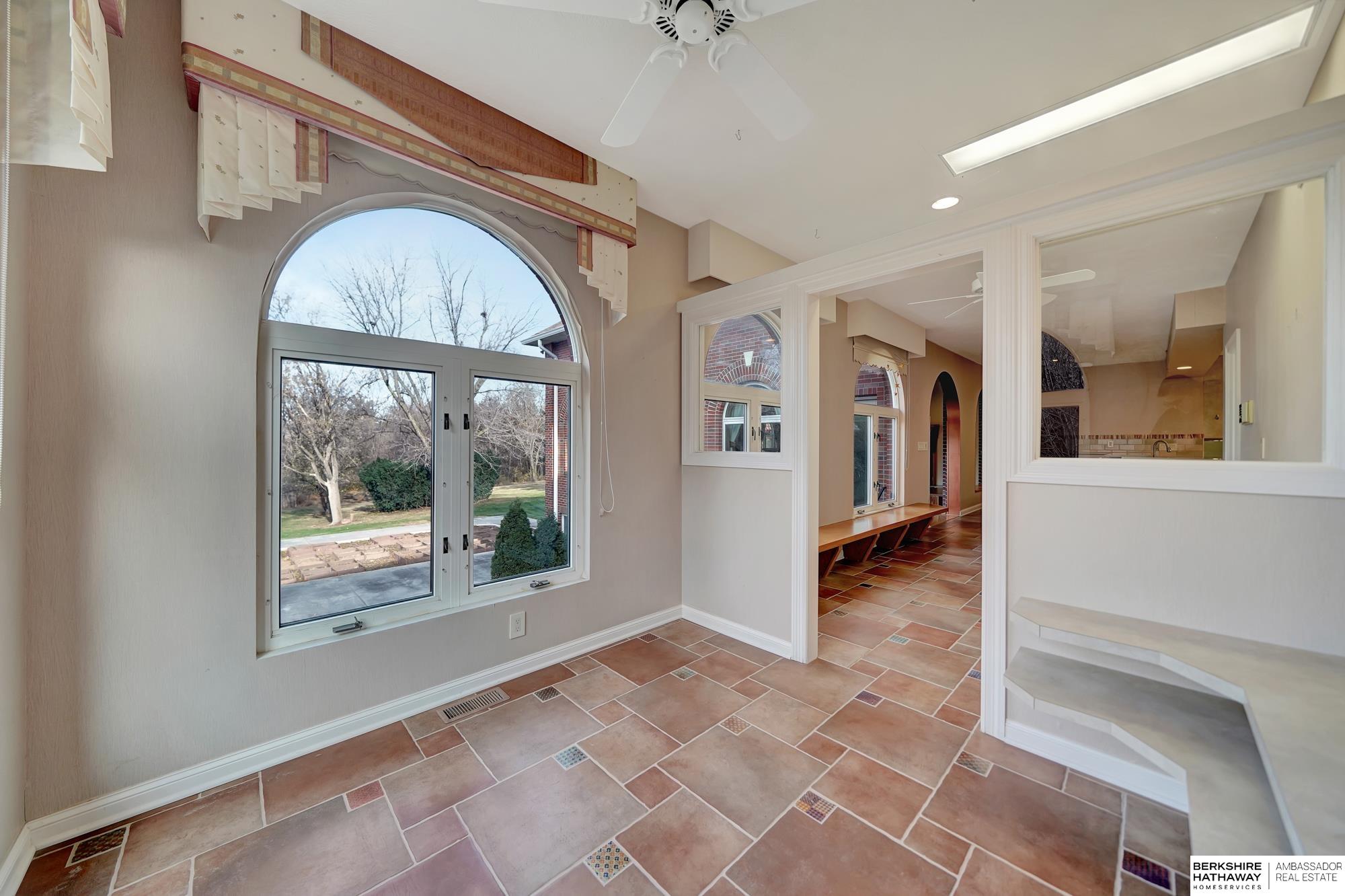 Lincoln, Nebraska 68516, United States, 5 Bedrooms Bedrooms, ,7 BathroomsBathrooms,Residential,Active,26451