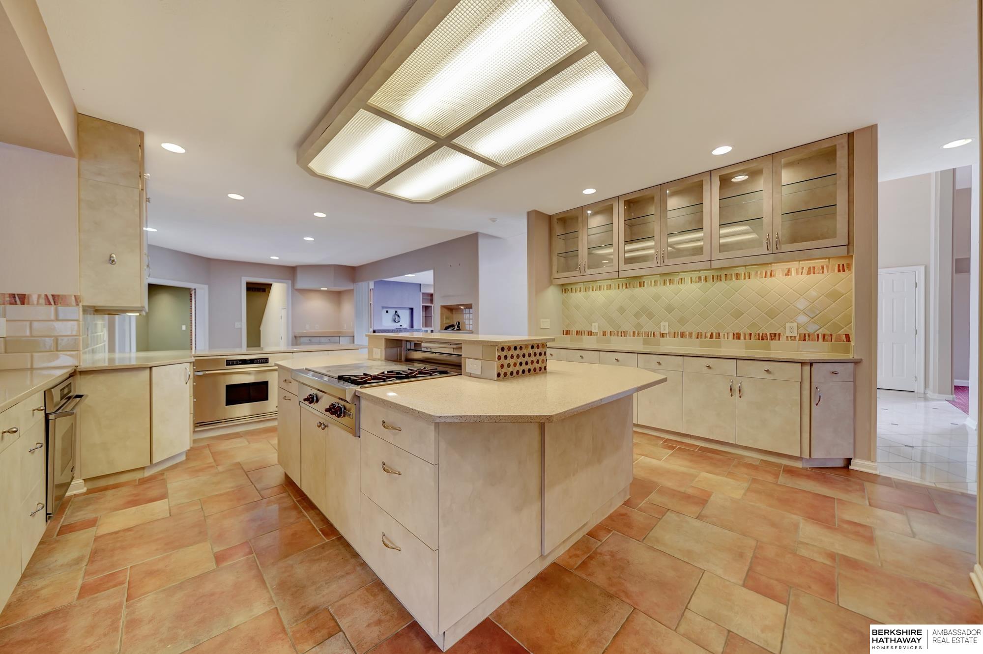 Lincoln, Nebraska 68516, United States, 5 Bedrooms Bedrooms, ,7 BathroomsBathrooms,Residential,Active,26451