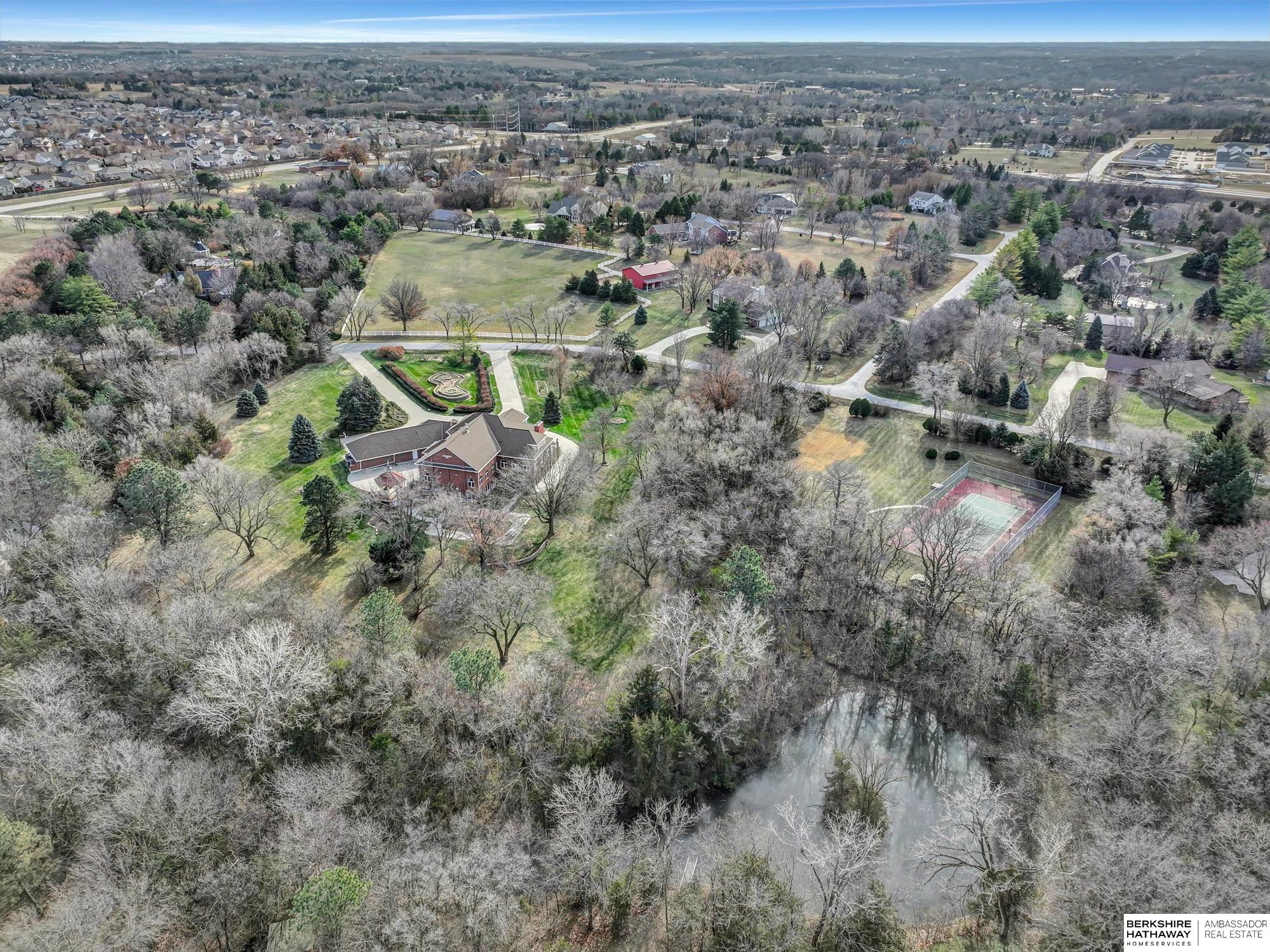 Lincoln, Nebraska 68516, United States, 5 Bedrooms Bedrooms, ,7 BathroomsBathrooms,Residential,Active,26451