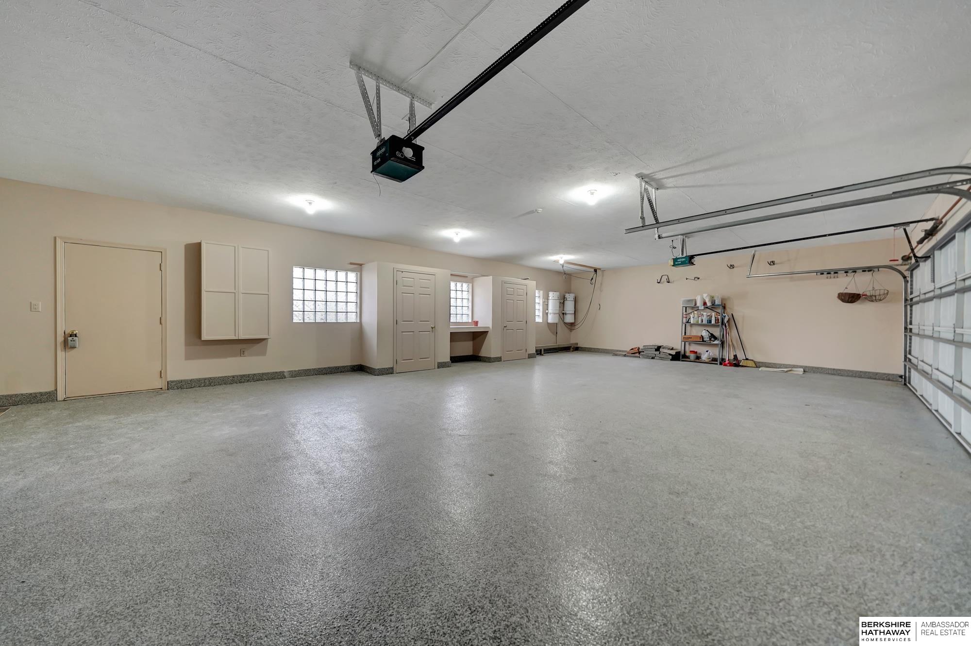 Lincoln, Nebraska 68516, United States, 5 Bedrooms Bedrooms, ,7 BathroomsBathrooms,Residential,Active,26451